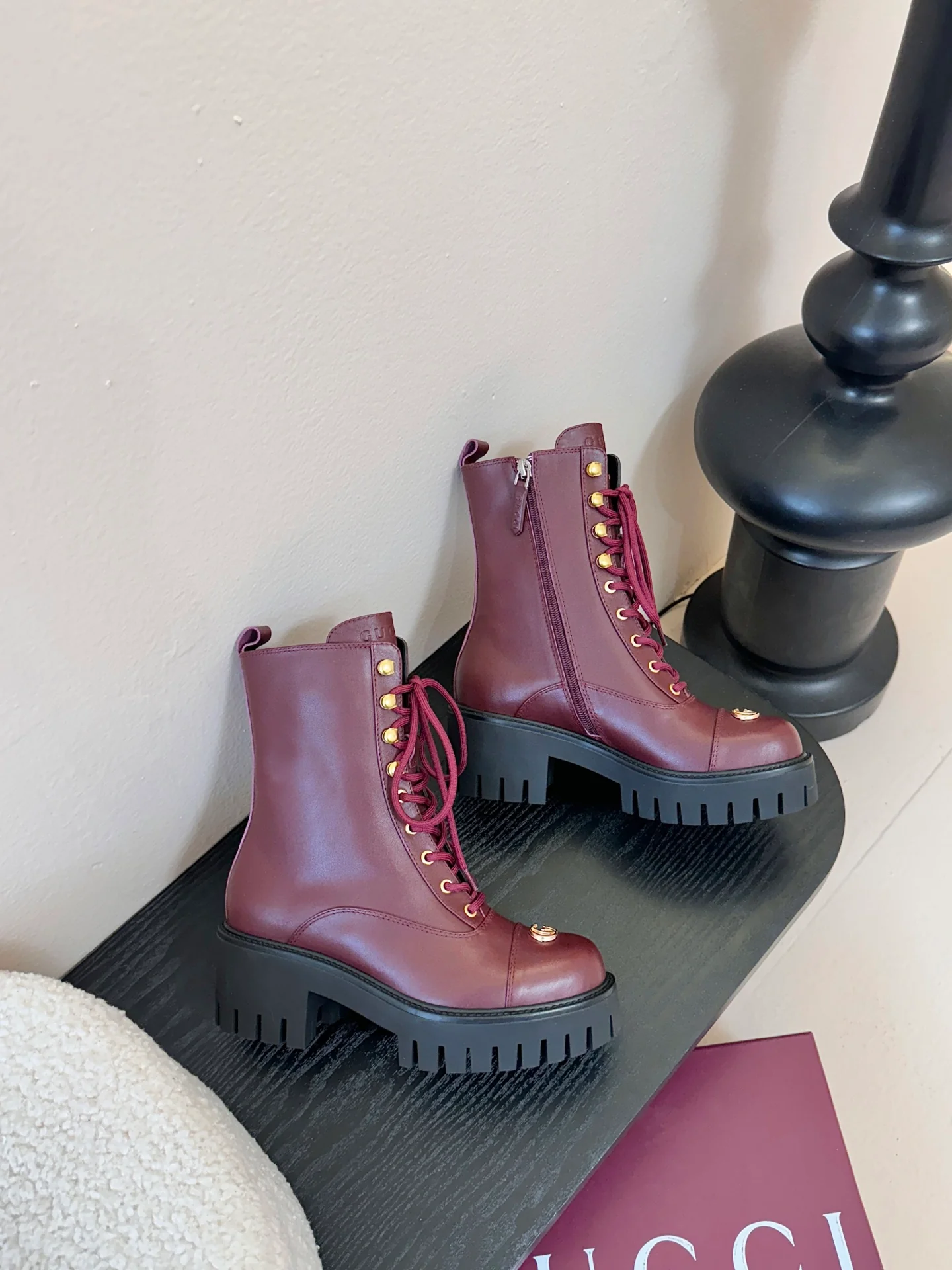Gucc 25fw combat boots