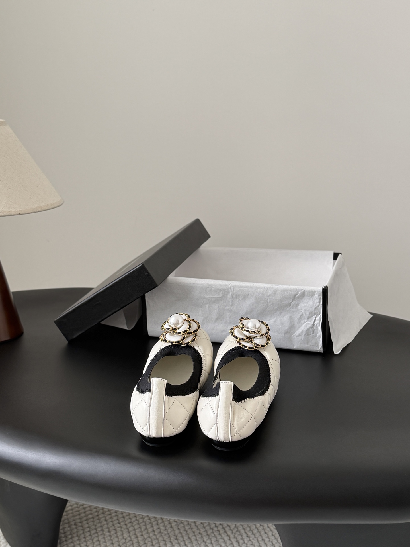 Chan 26ss camellia pumps