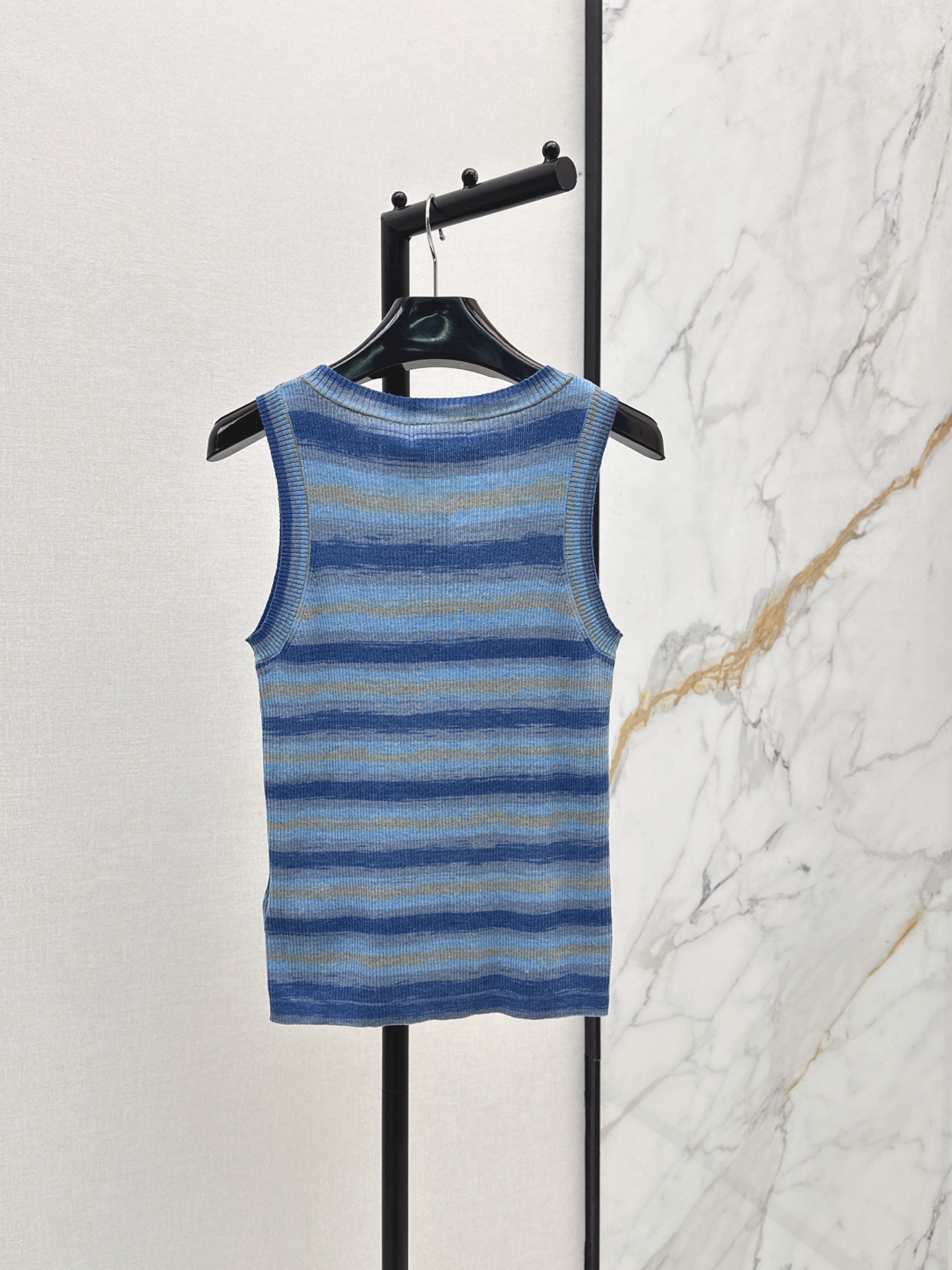 Celi 26ss stripe knit vest