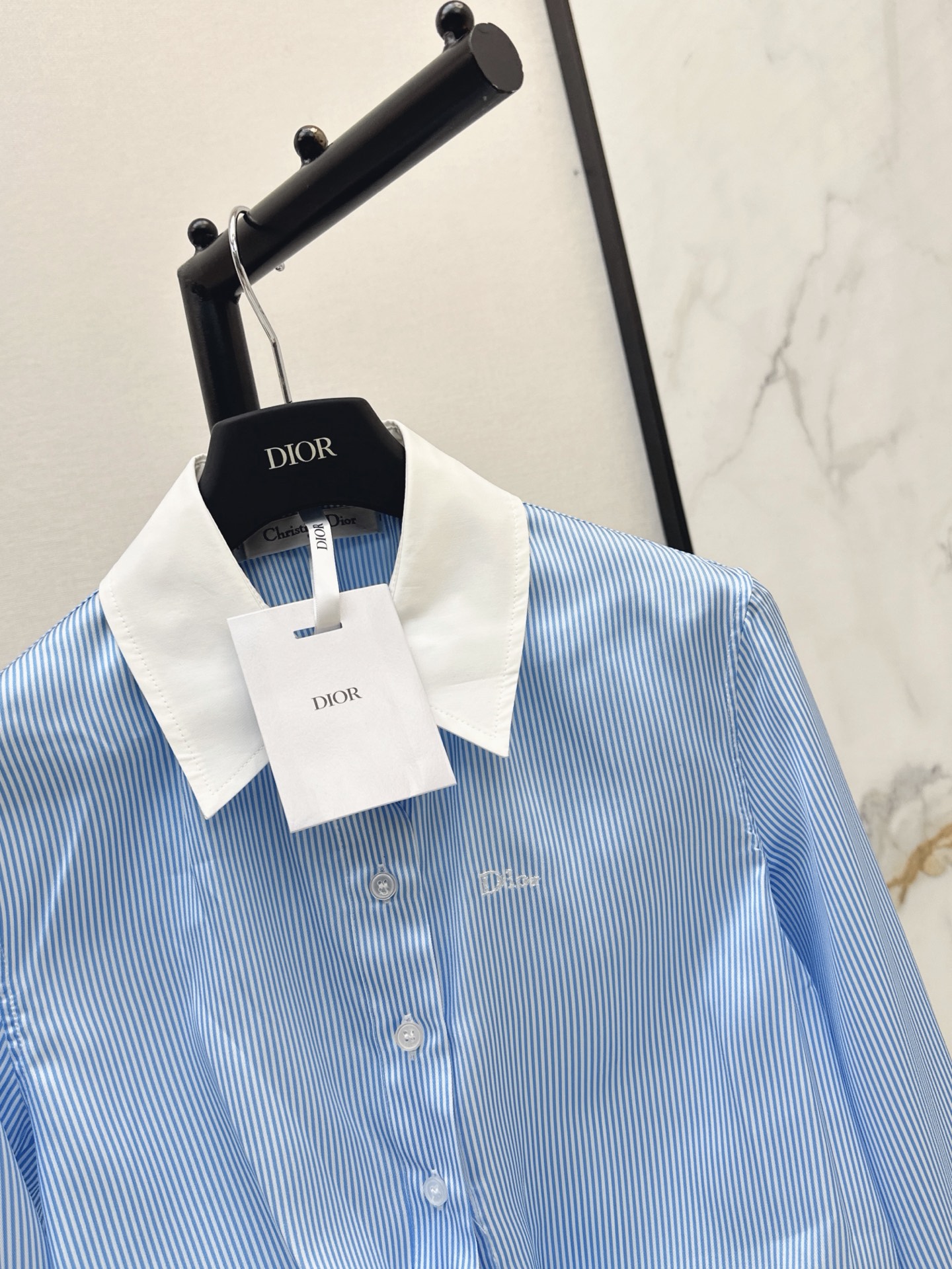CD 26ss striped tie-front cropped shirt