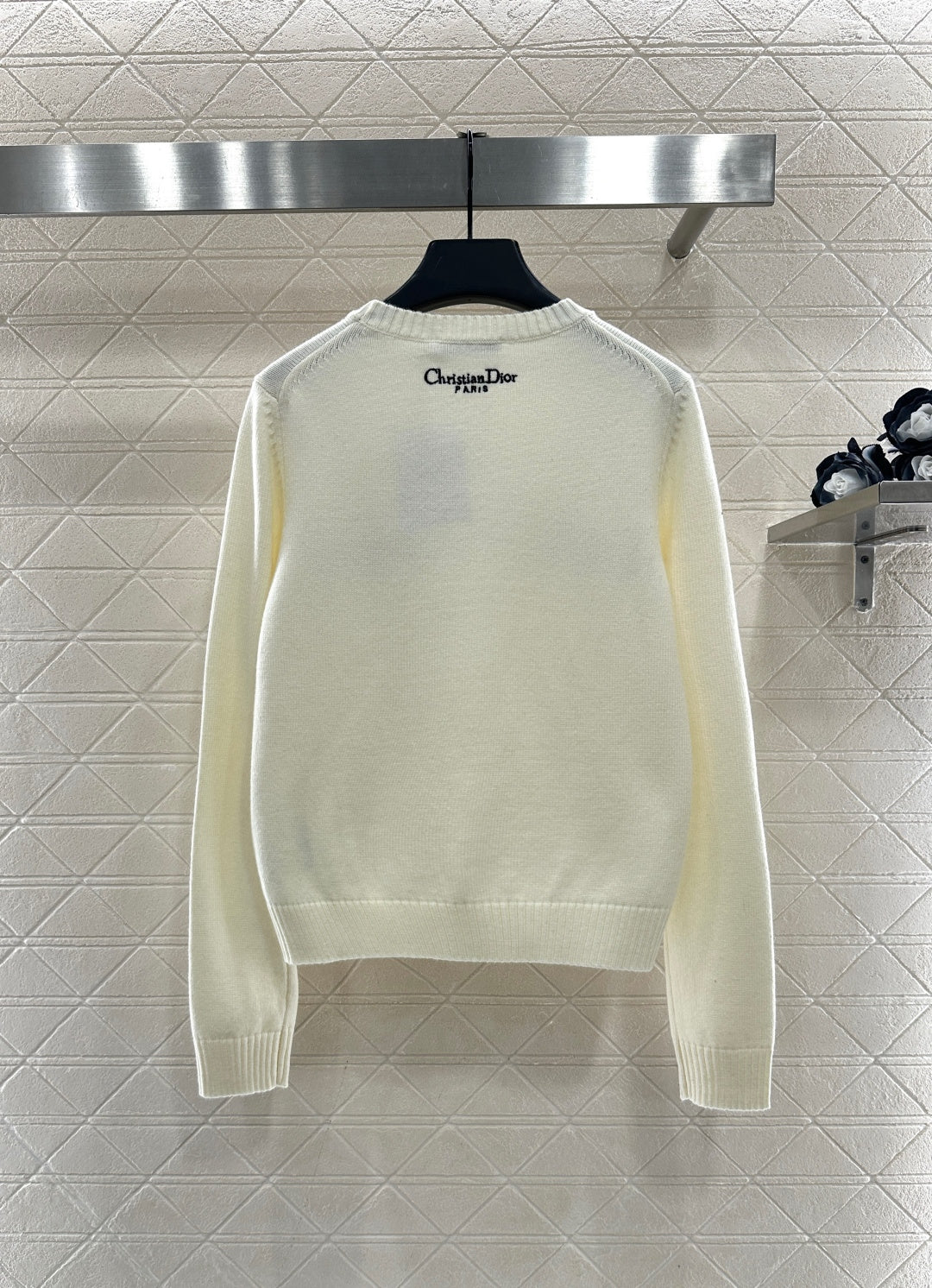 CD 25fw embroidery sweater