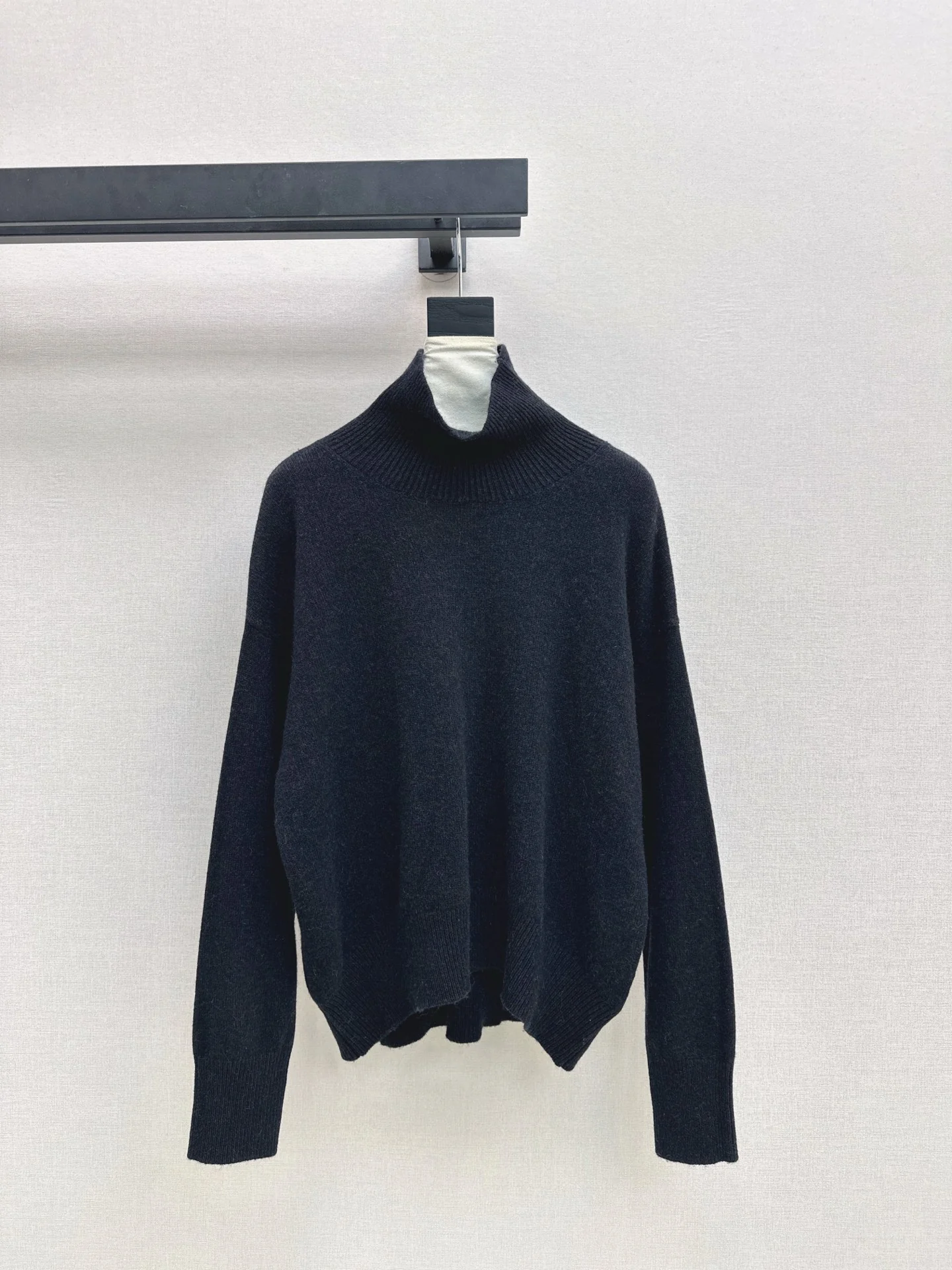 Celi 25fw turtleneck sweater
