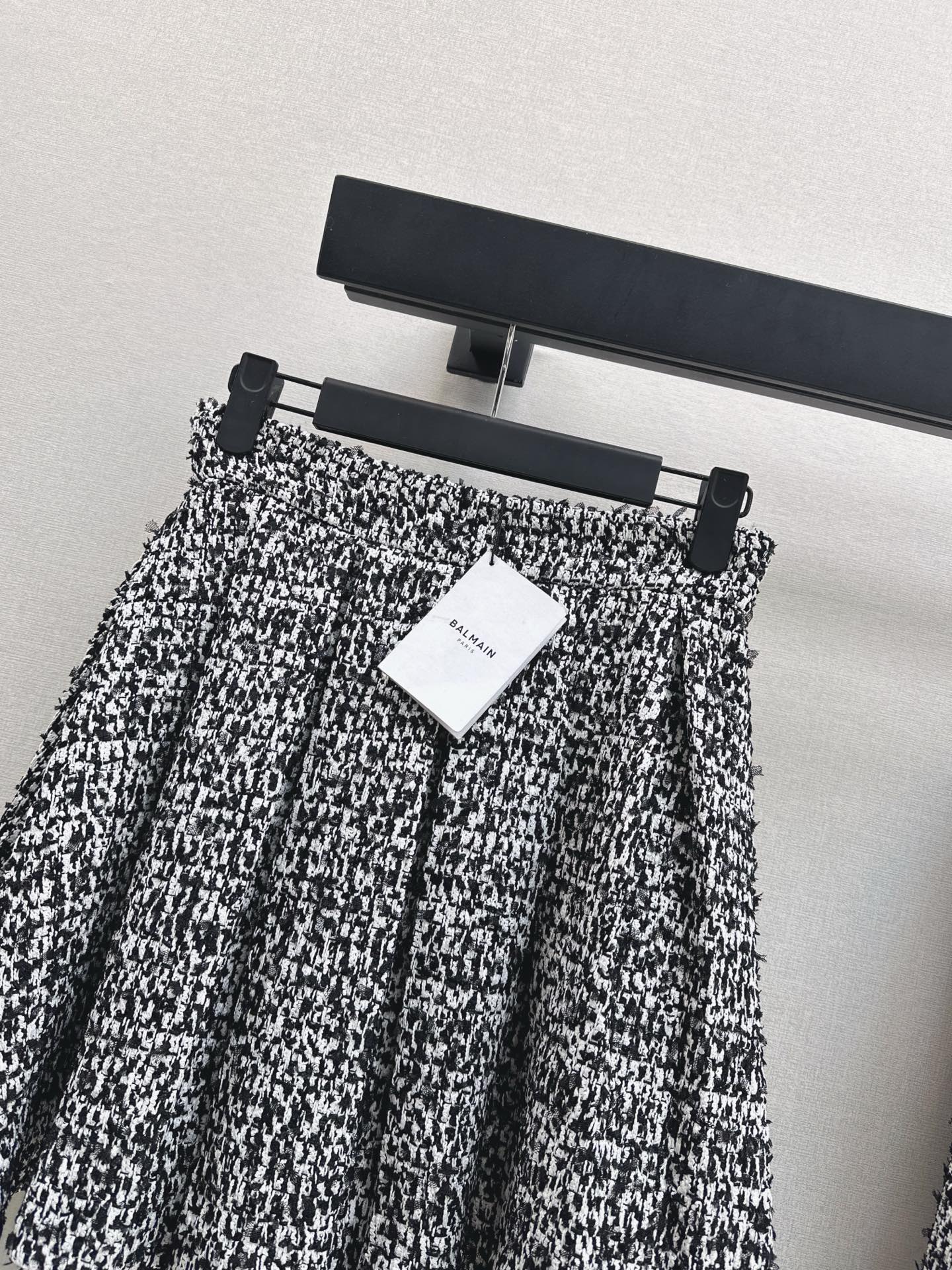 Bal 25fw pleated skirt