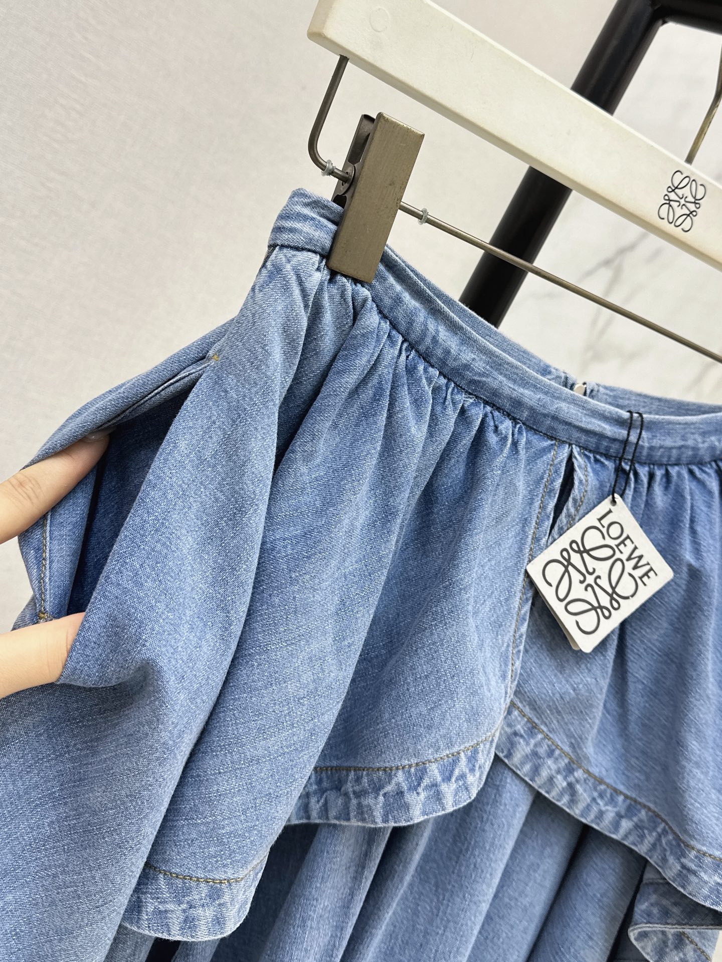 Loe 26ss asymmetrical ruffle denim skirt