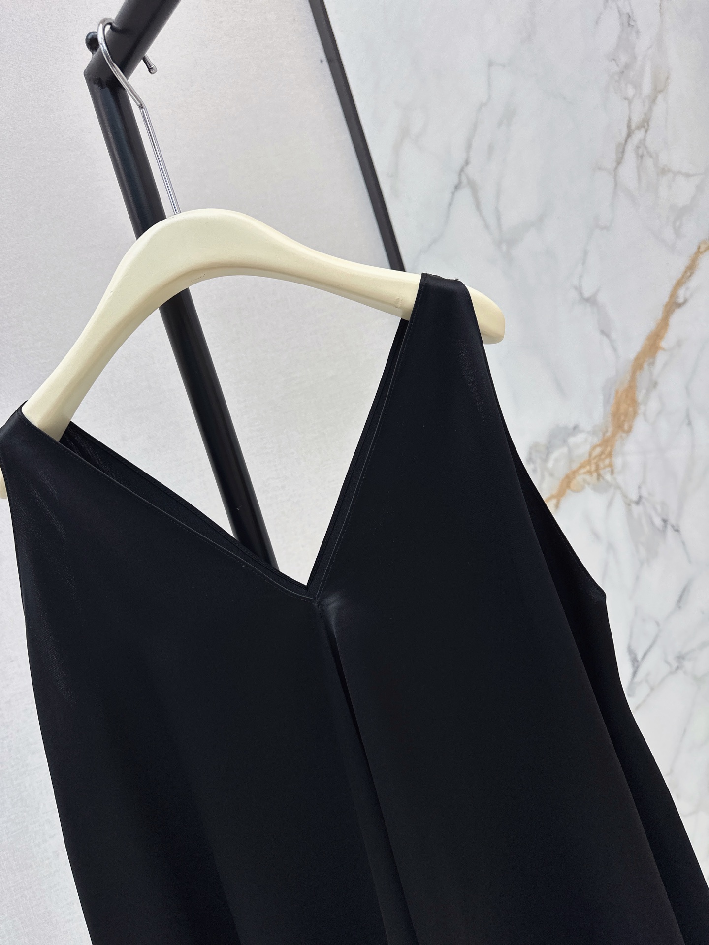 Row 26ss asymmetrical top