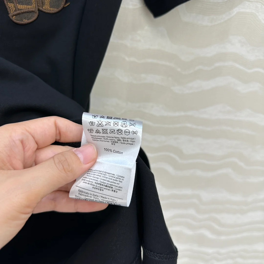 Fend 25fw embroidery t-shirt