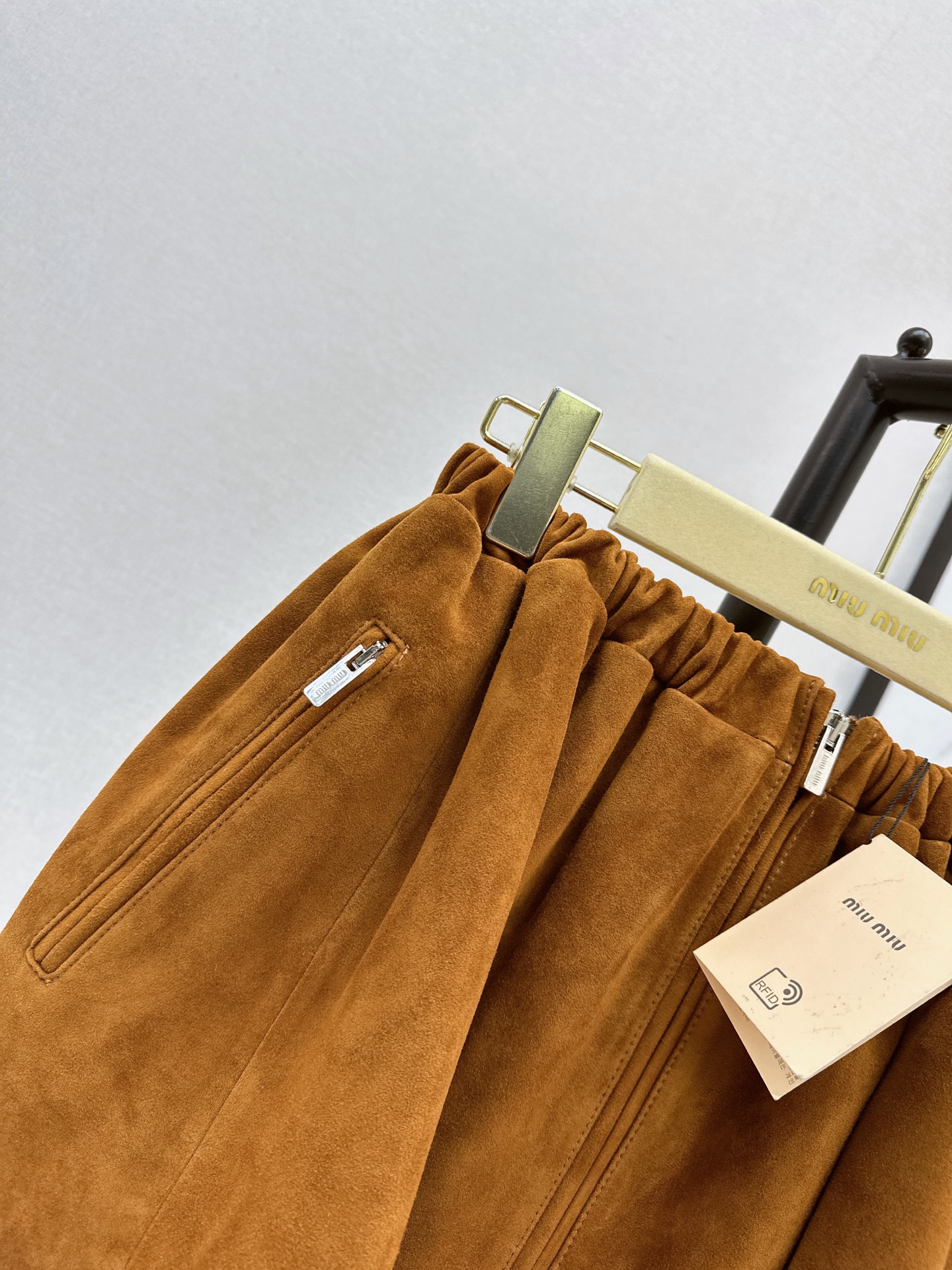 Miu 26ss suede leather mini skirt