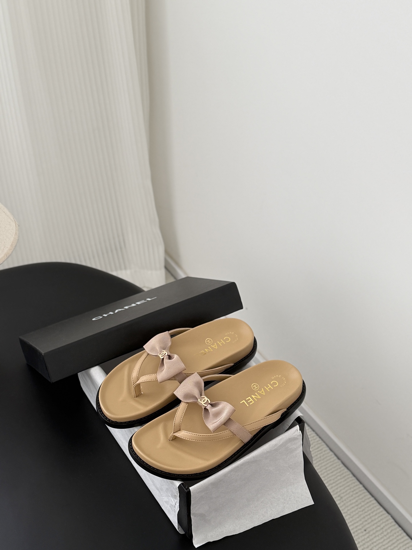 Chan 26ss flip-flops