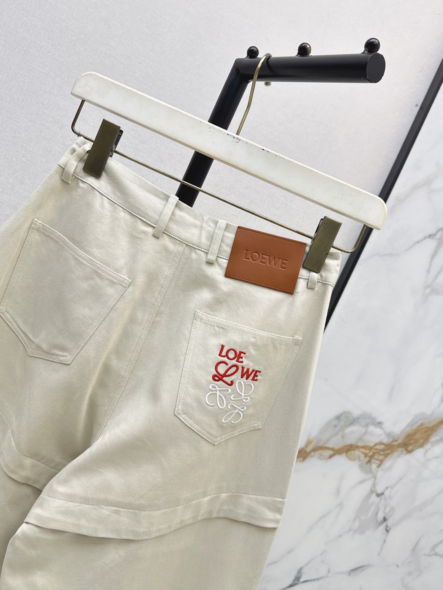 Loe 26sas embroidery pants