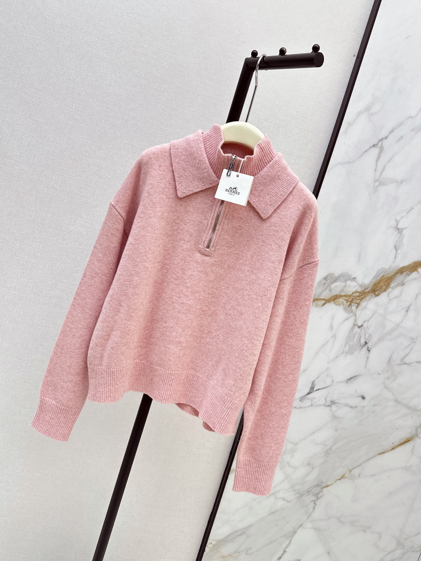 Her 26ss cashmere sweater