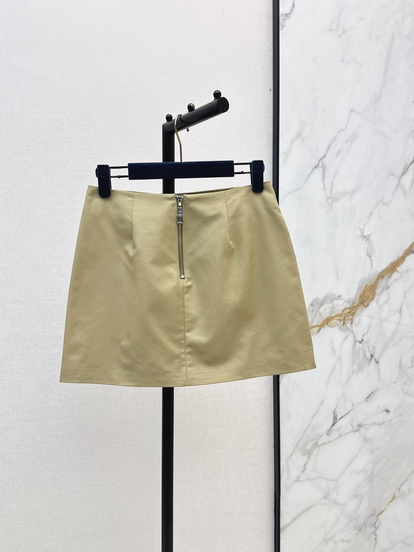 Loui 26ssbelted skirt