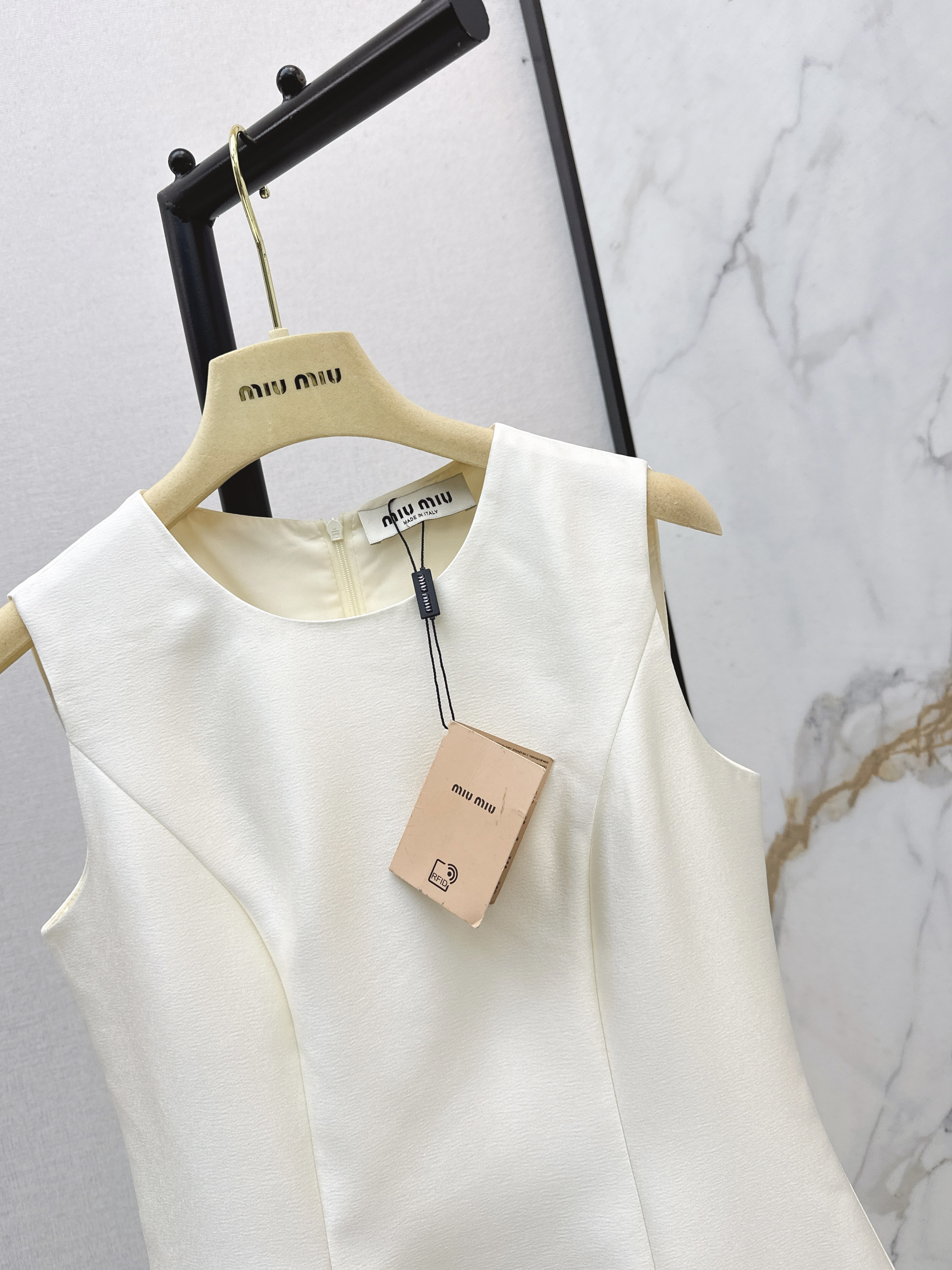 Miu 26ss rhinestone sleeveless dress