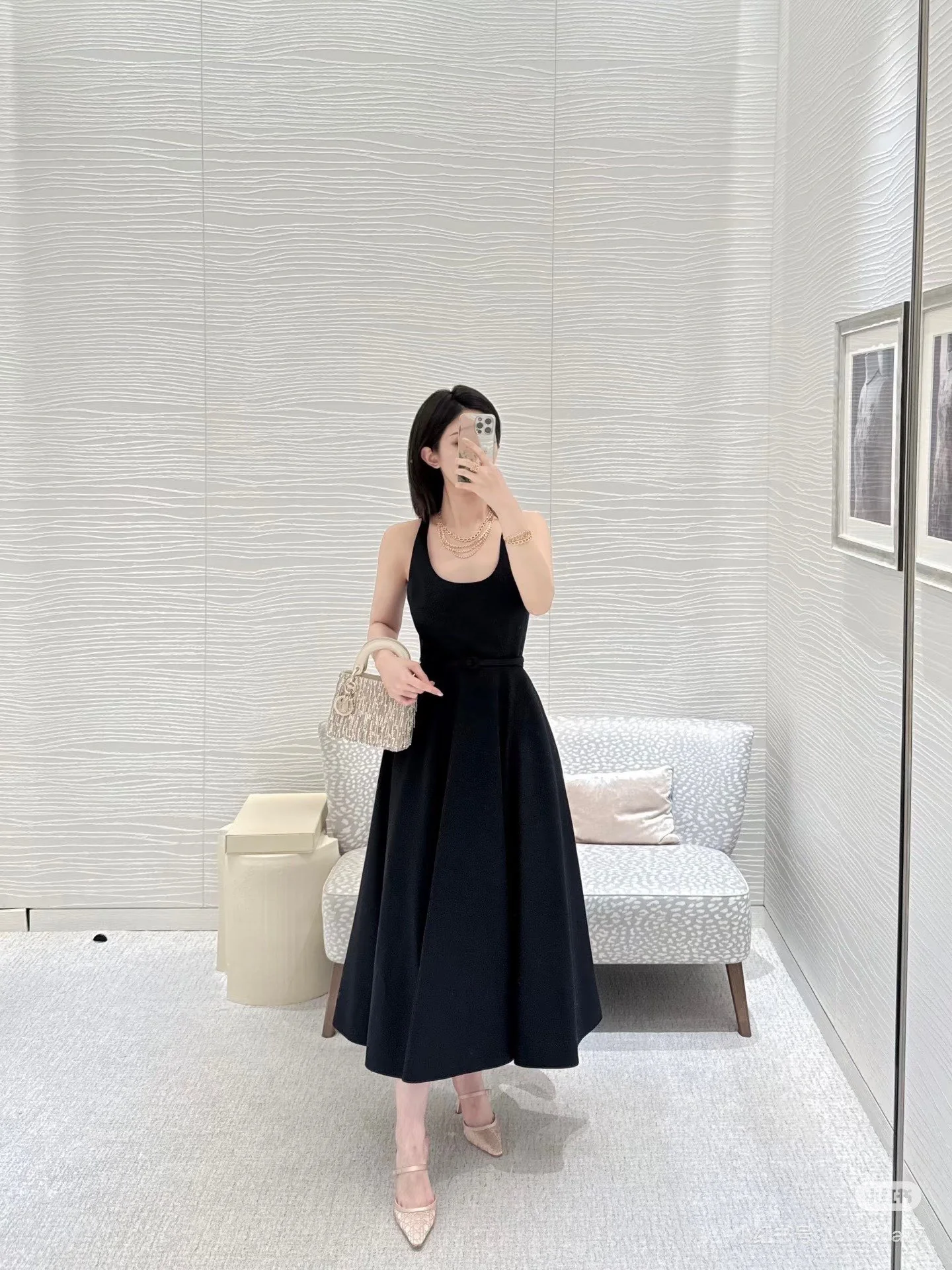 CD 26ss classic sleeveless belted dress