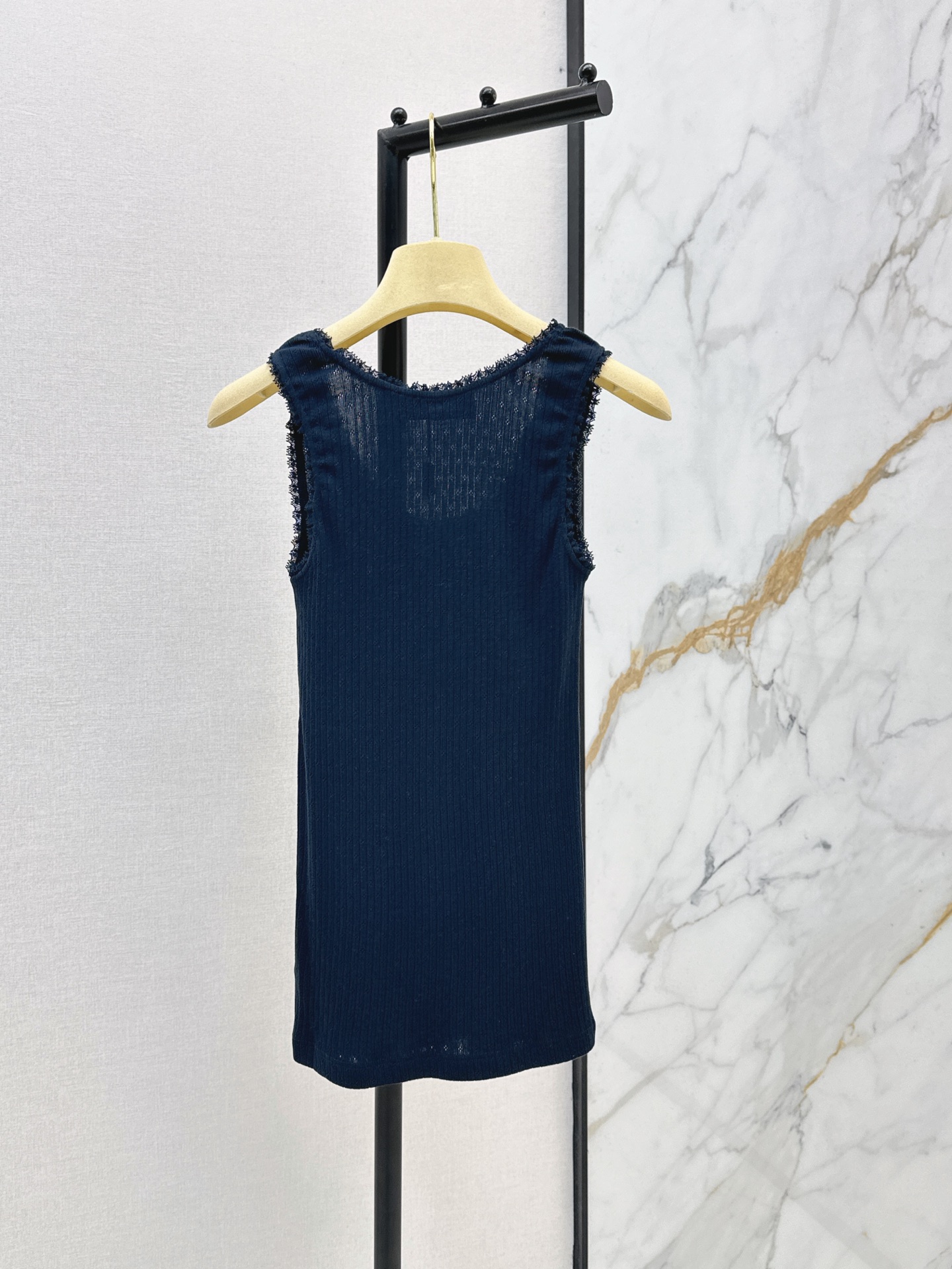 Miu 26ss lace ruffle vest