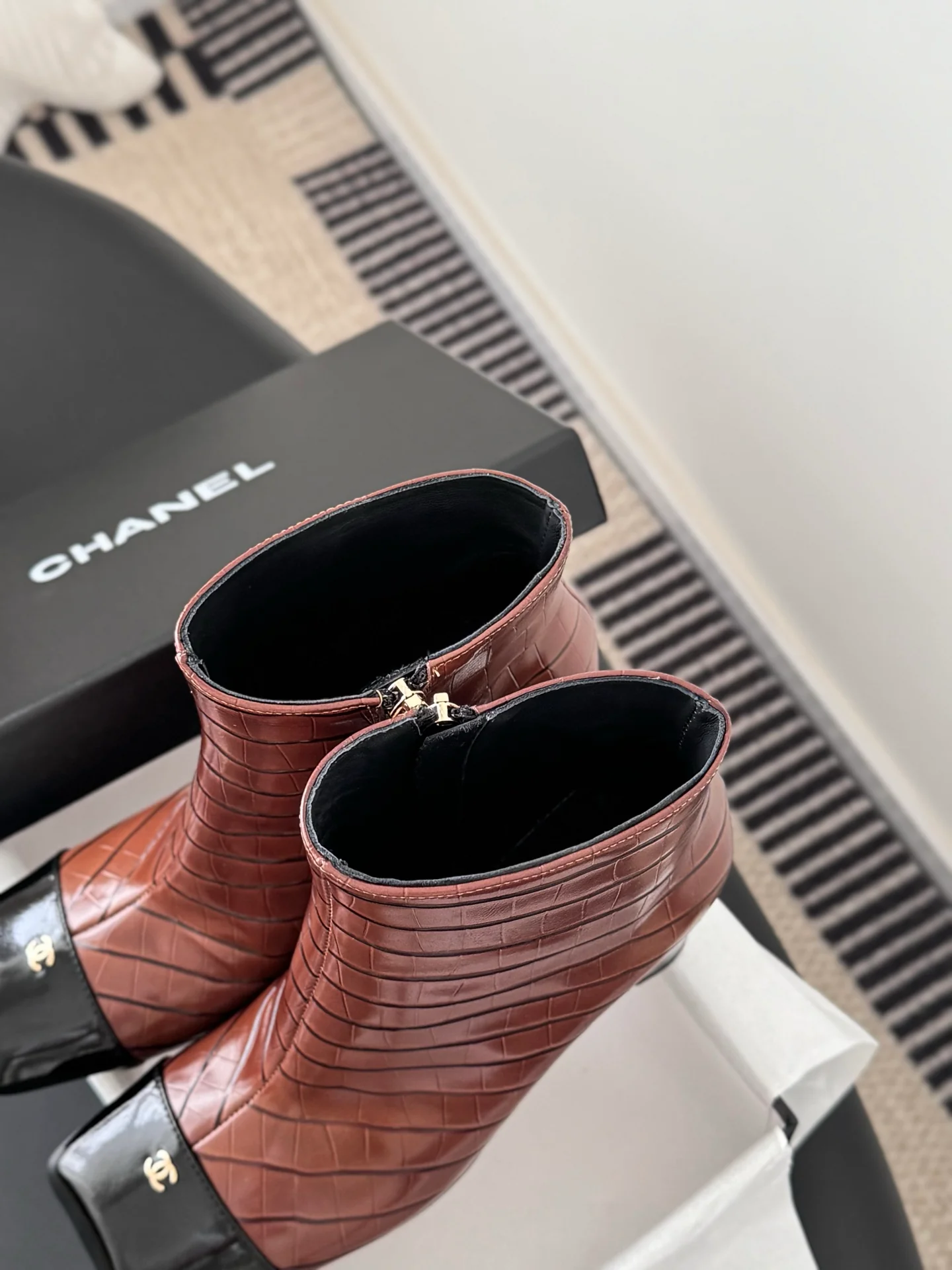 Chan 26ss ankle boots