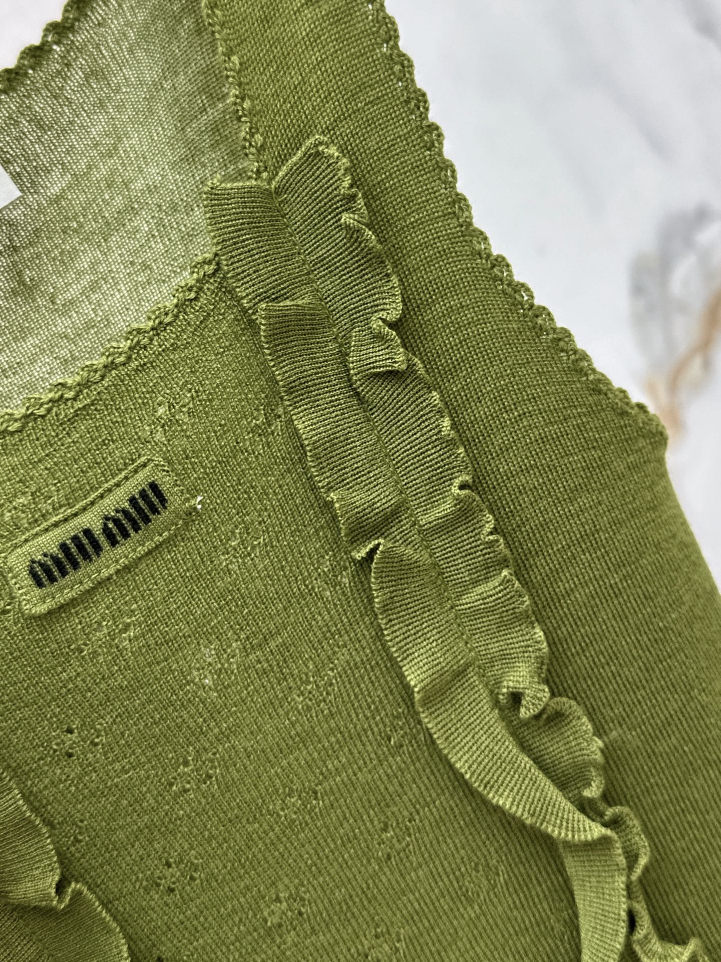 Miu 26ss ruffle knit vest