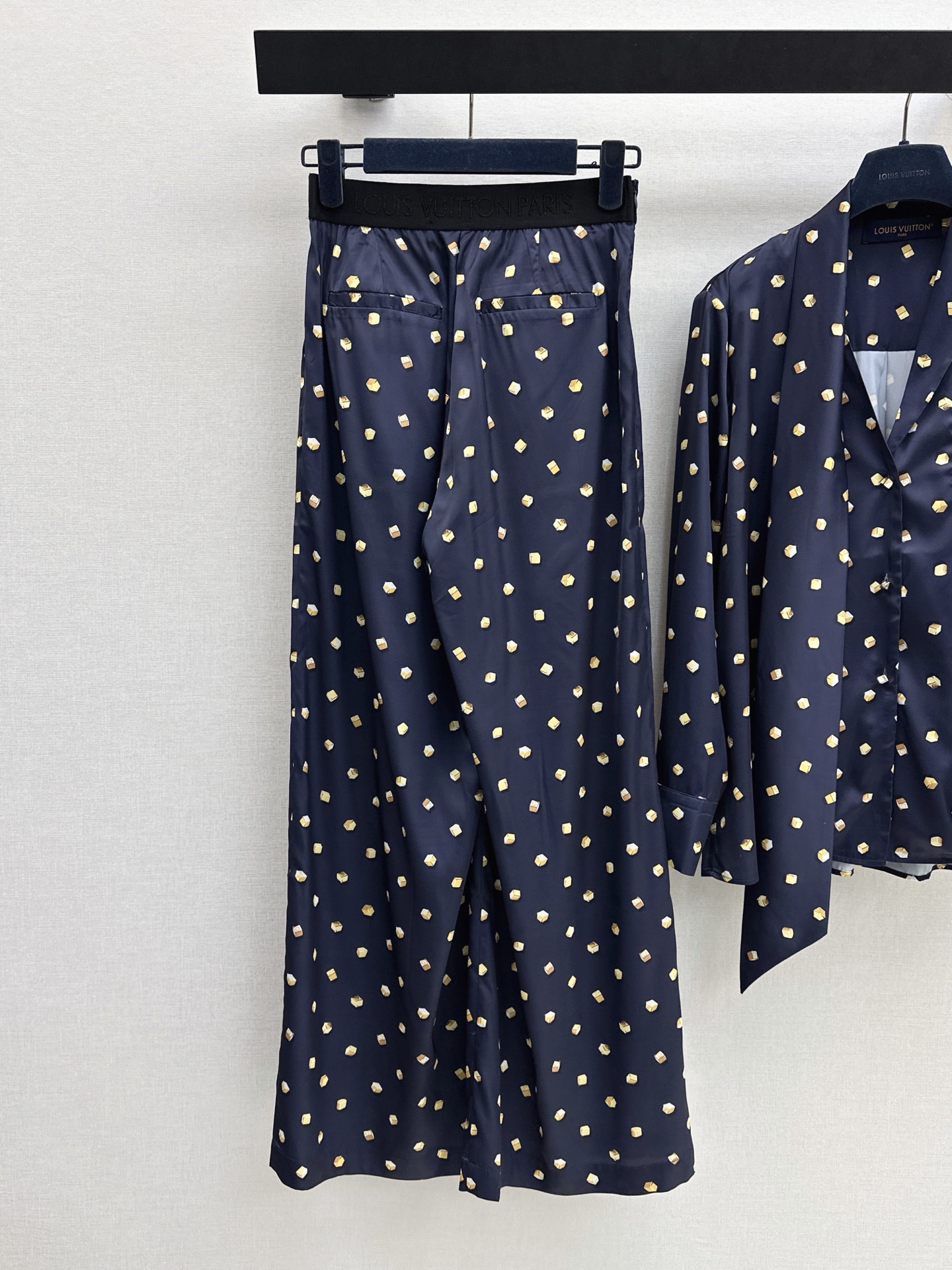 Loui 26ss polka dots ribbon shirt pants set