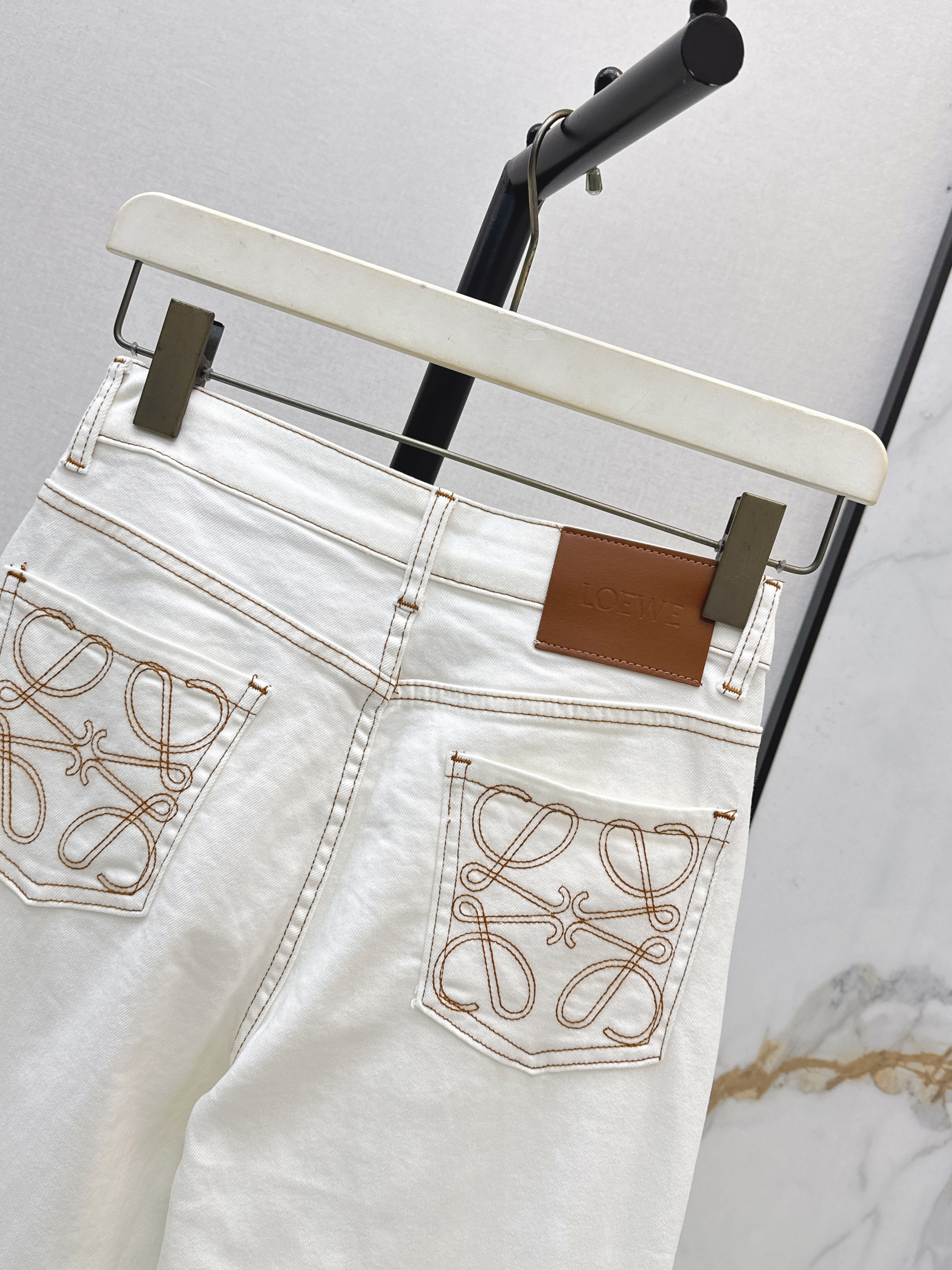 Loe 26ss embroidery jeans