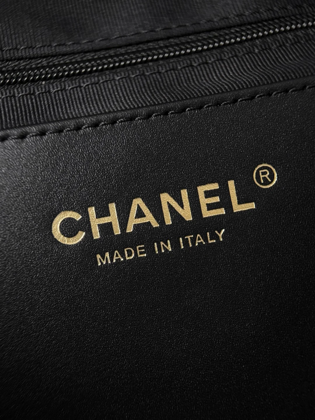 Chan 26C maxi hobo bag