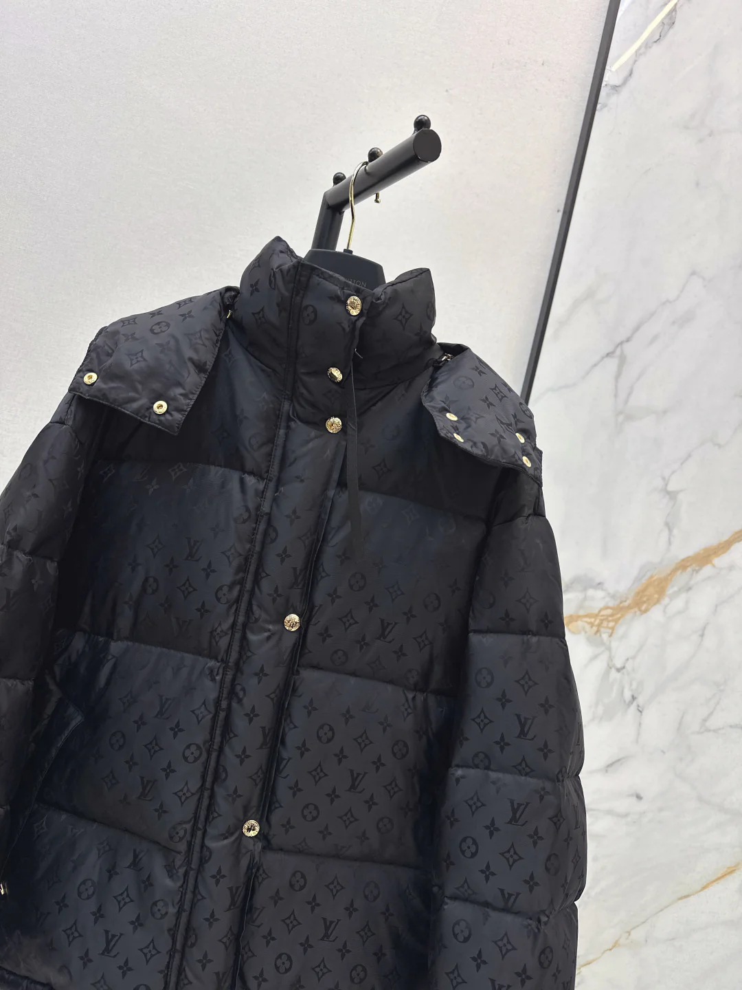 Loui 25fw down jacket