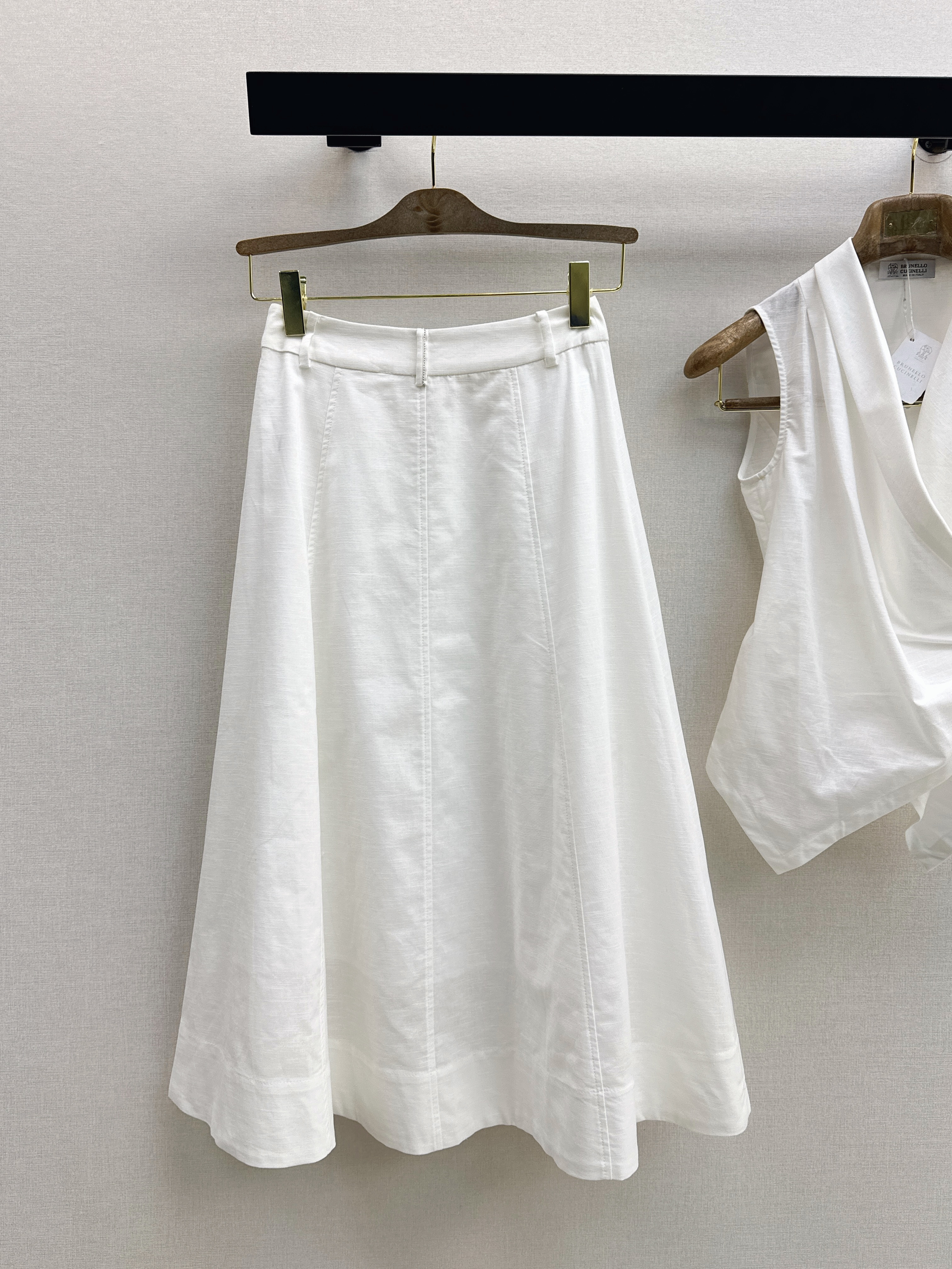 Brun 26ss sleeveless top skirt set
