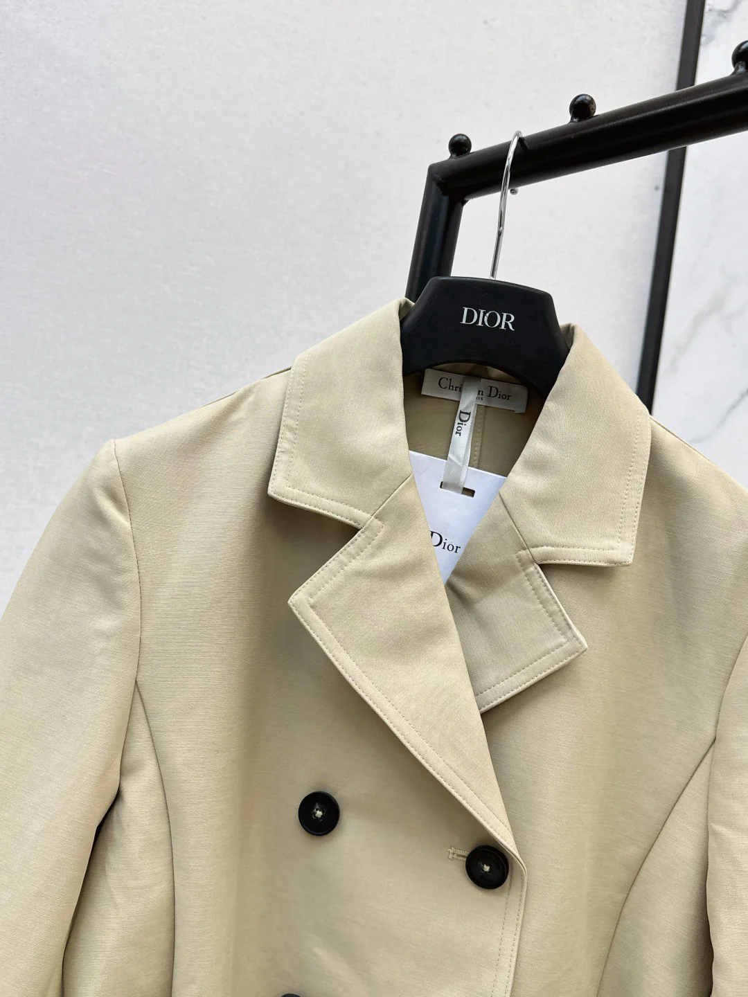 CD 25fw trench coats