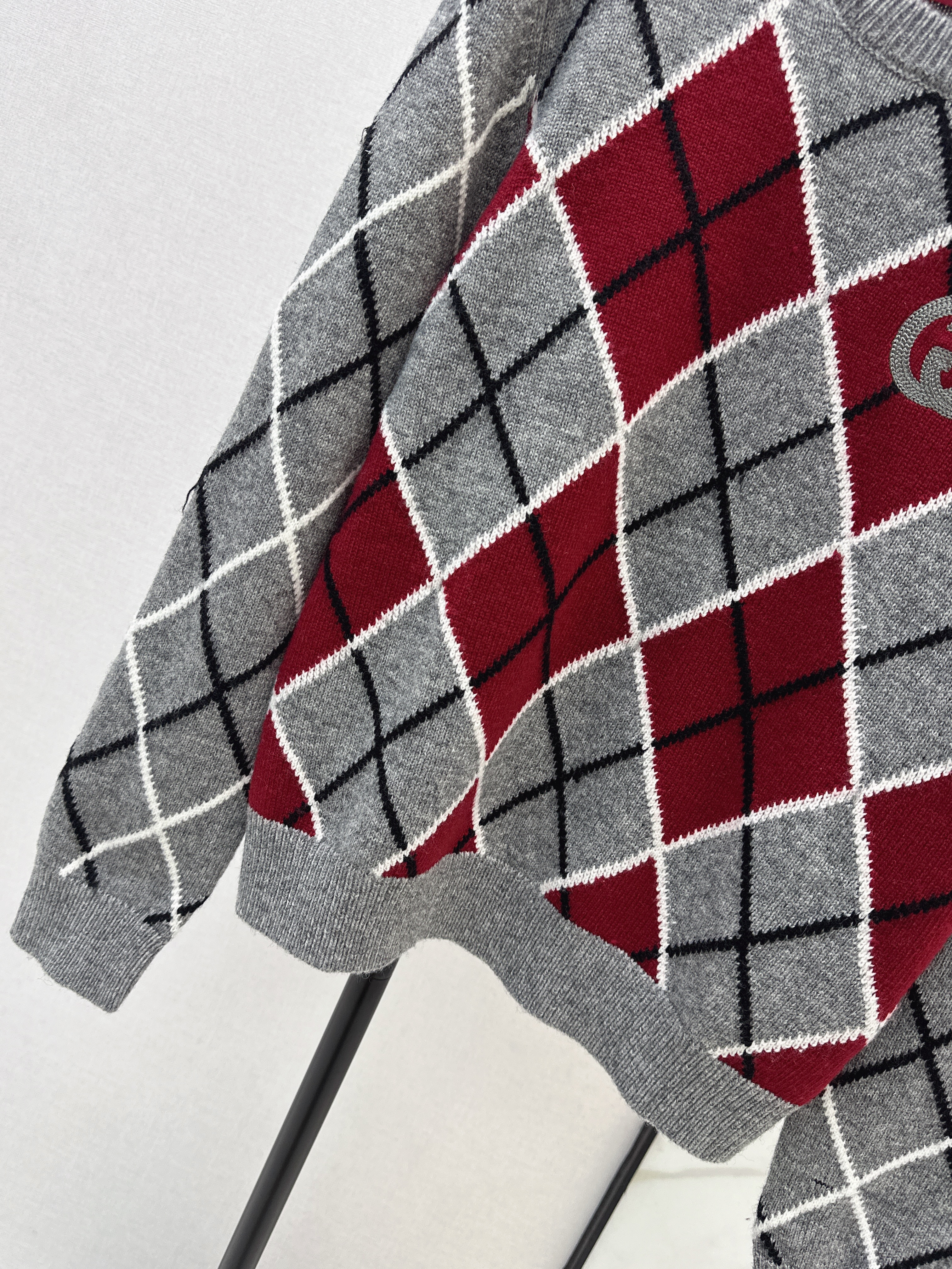 Guc 26ss diamond pattern knitwear