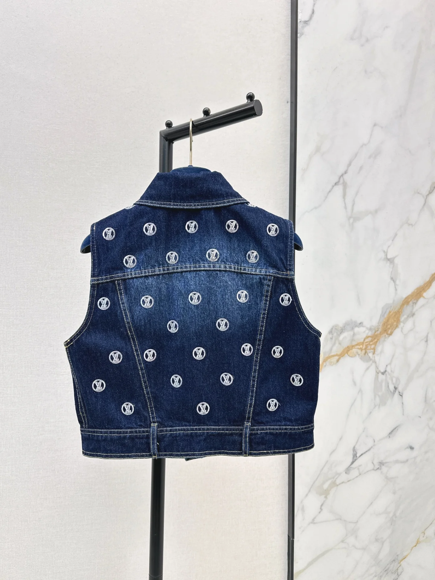 Louis 25fw embroidery denim vest