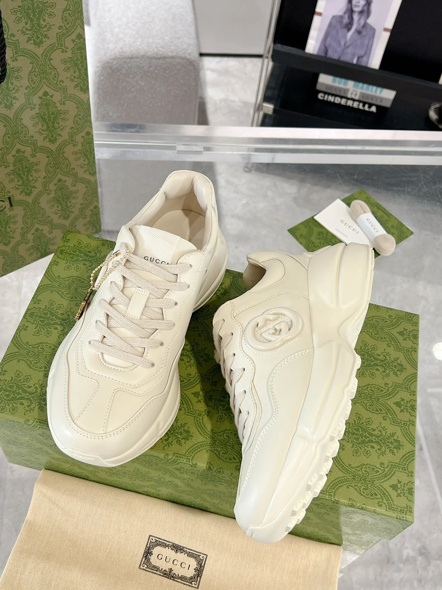 Gucc 25fw rhyton series dad's shoes