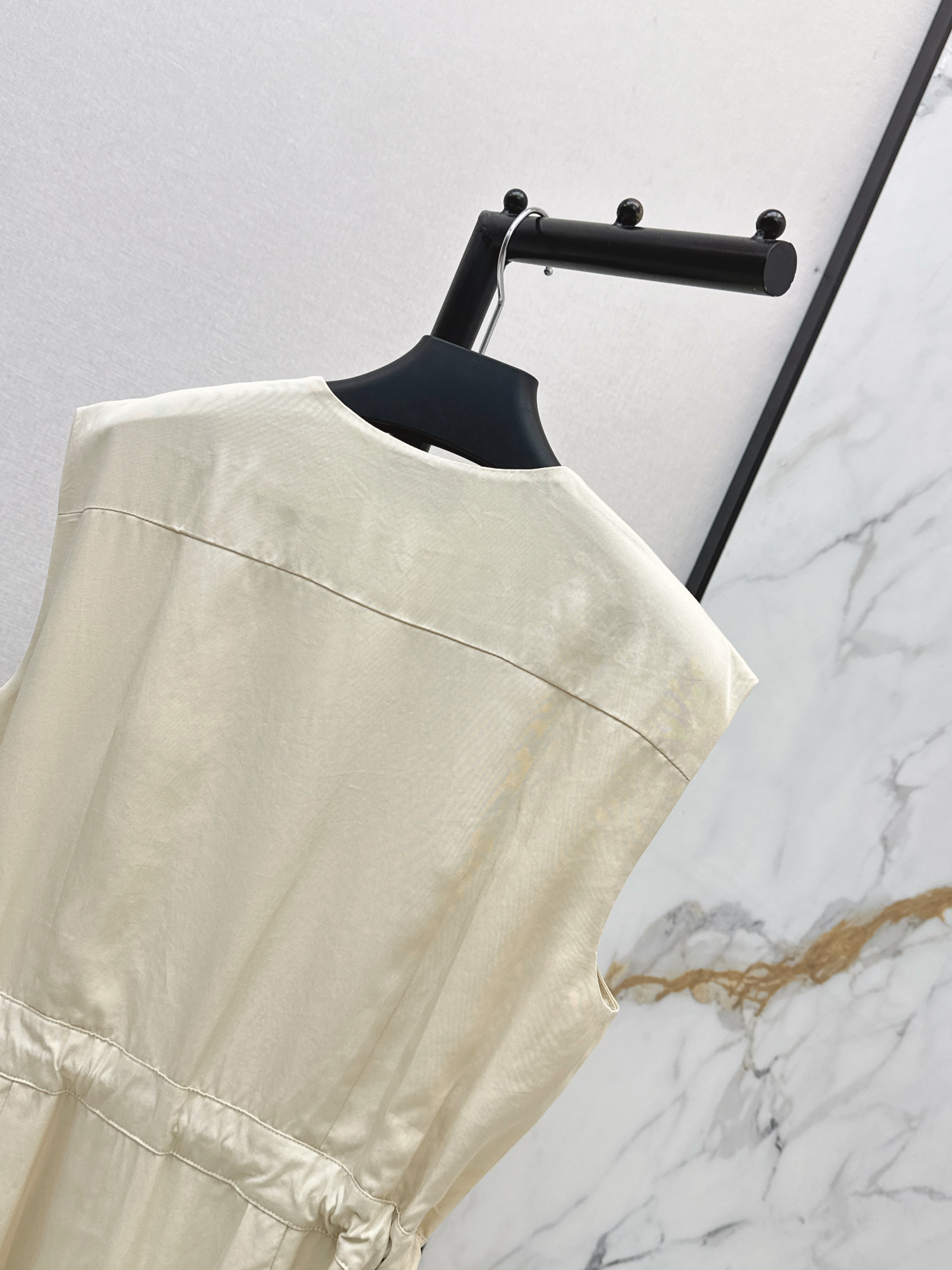 Pra 26ss drawsting sleeveless dress