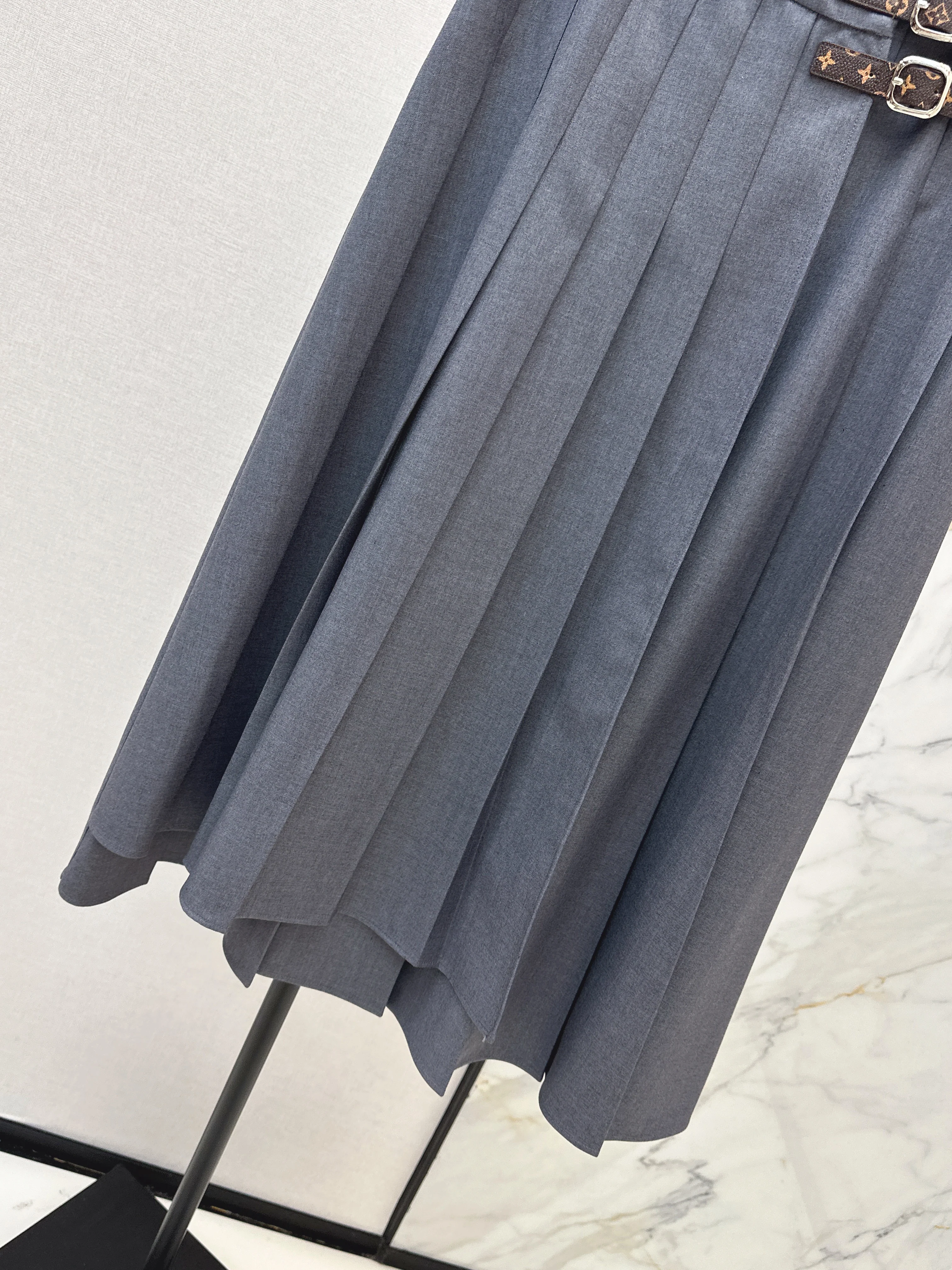 Louis 26ss pleated skirts