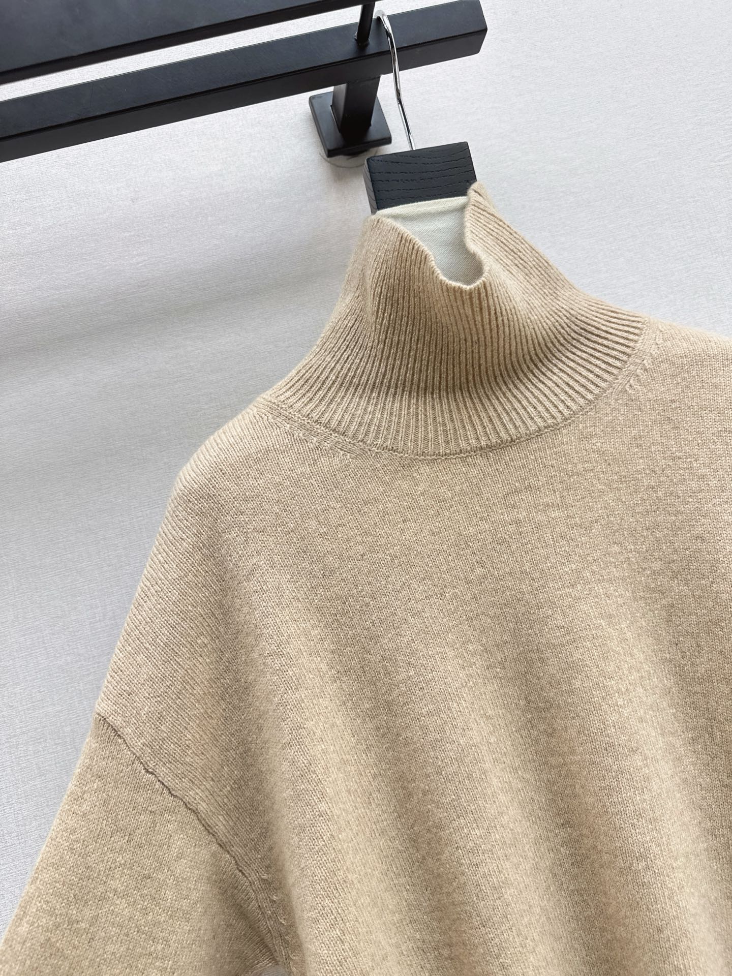 Celi 25fw turtleneck sweater