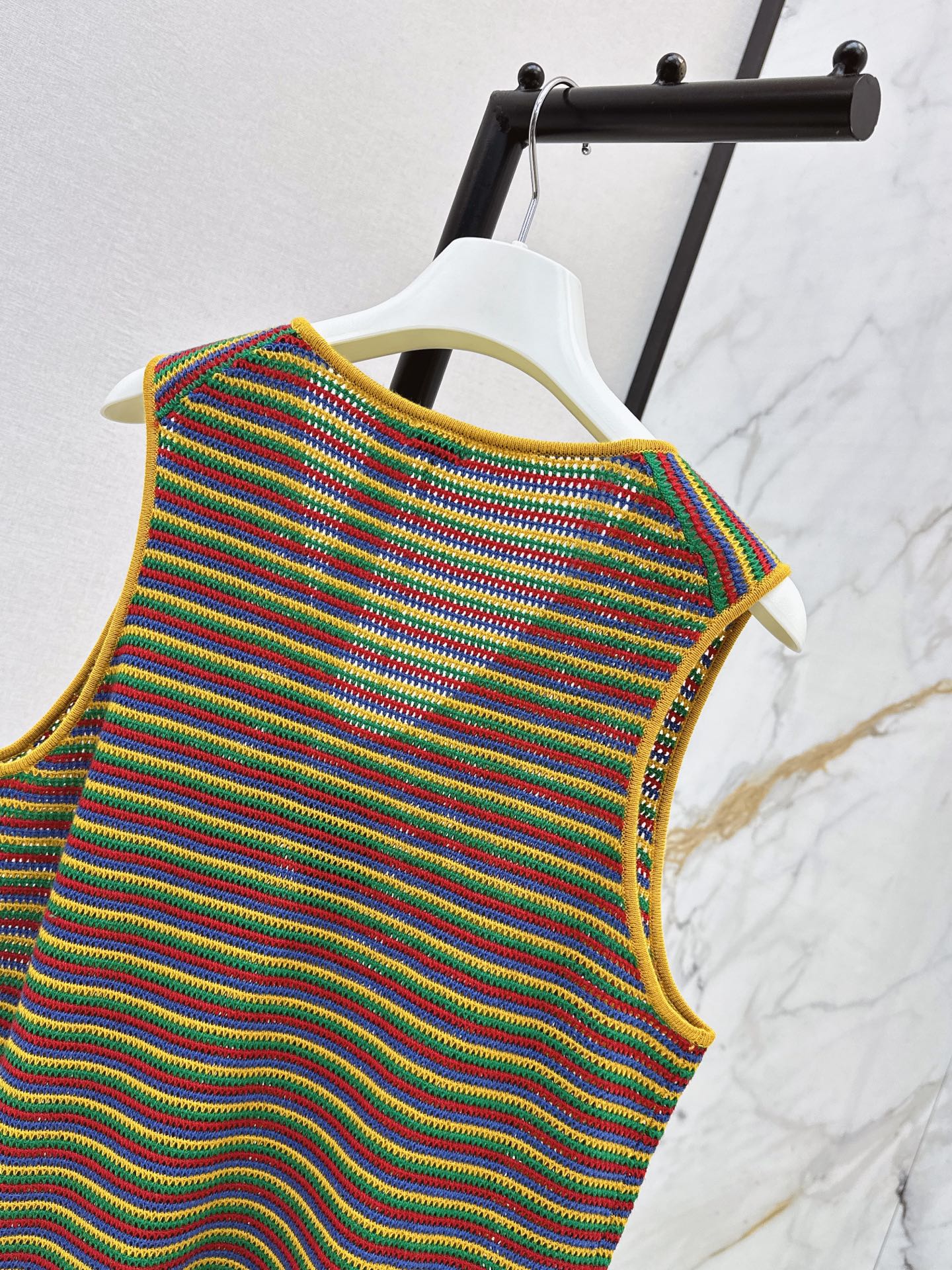 Loe 26ss sleeveless stripe vest