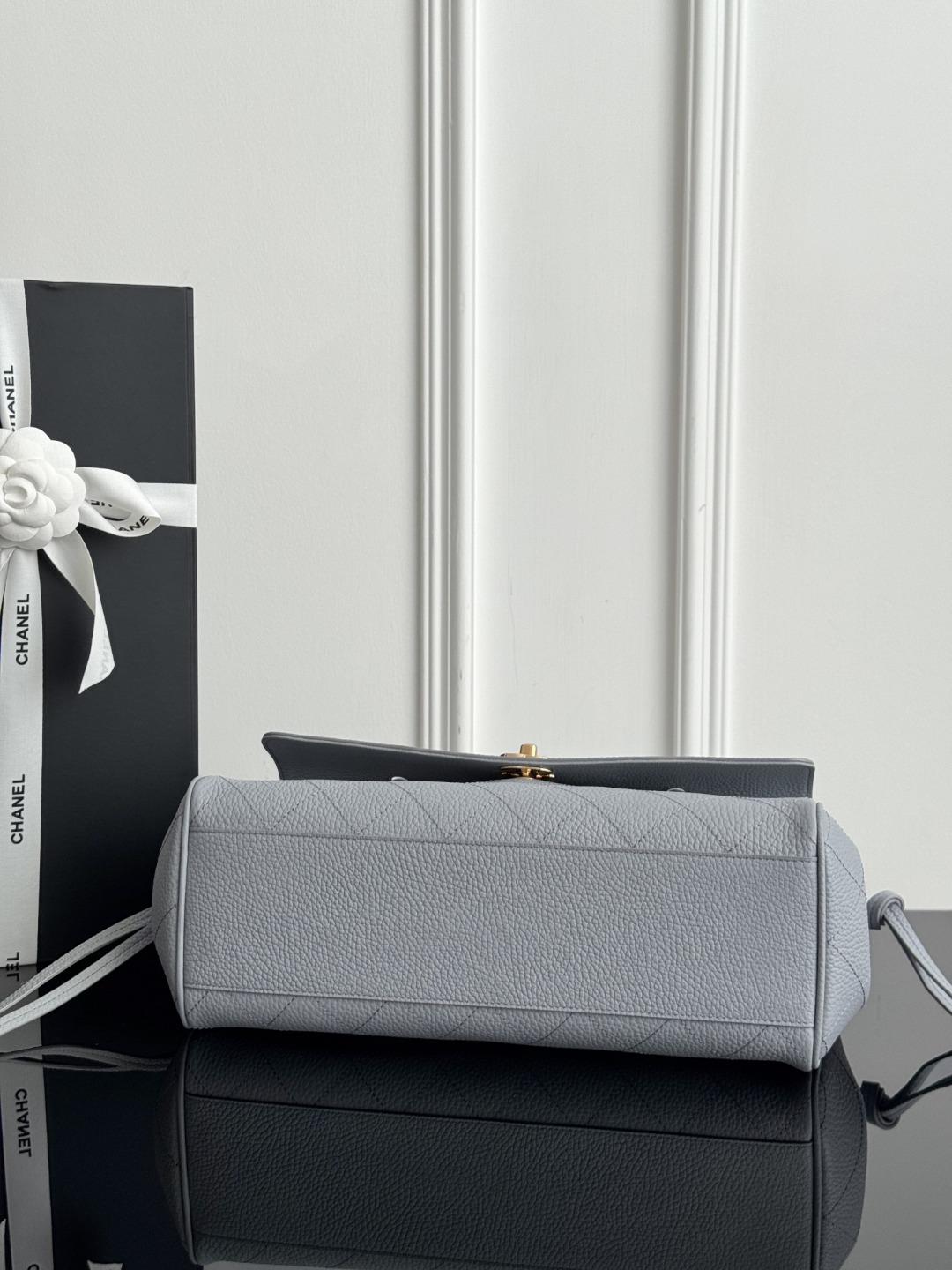 Chan 26S baguette bag