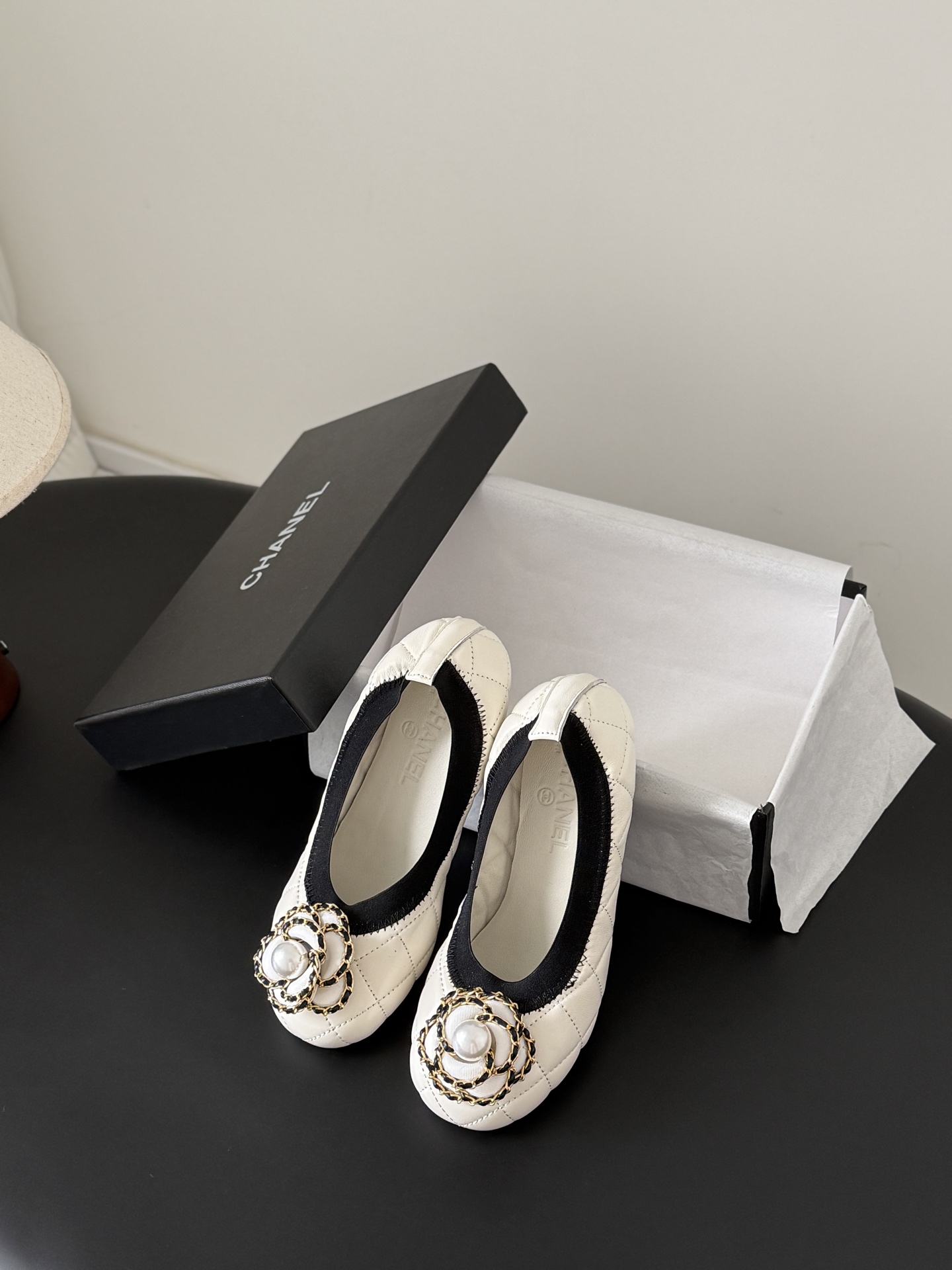 Chan 26ss camellia pumps