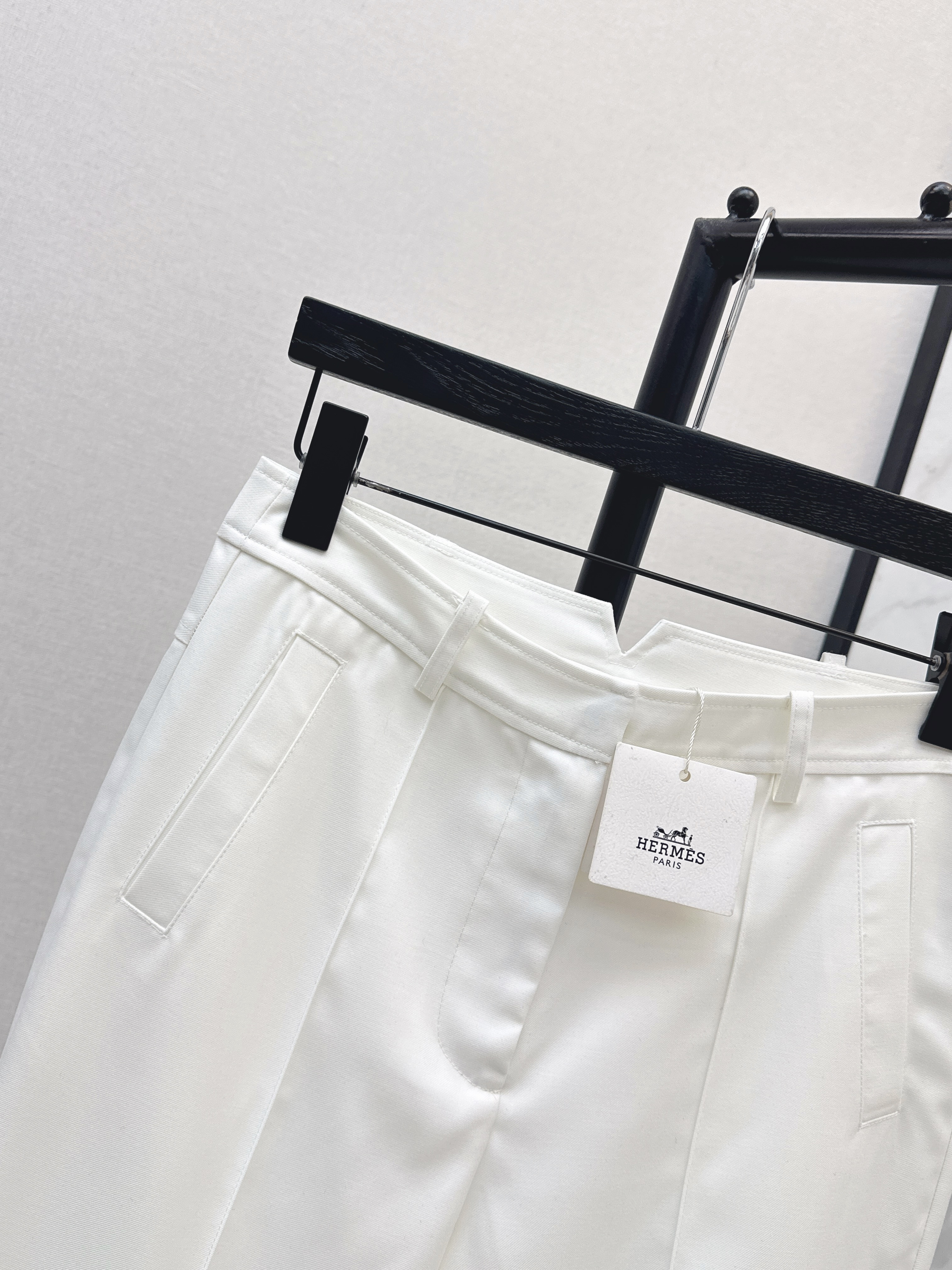 Her 26ss suit pants
