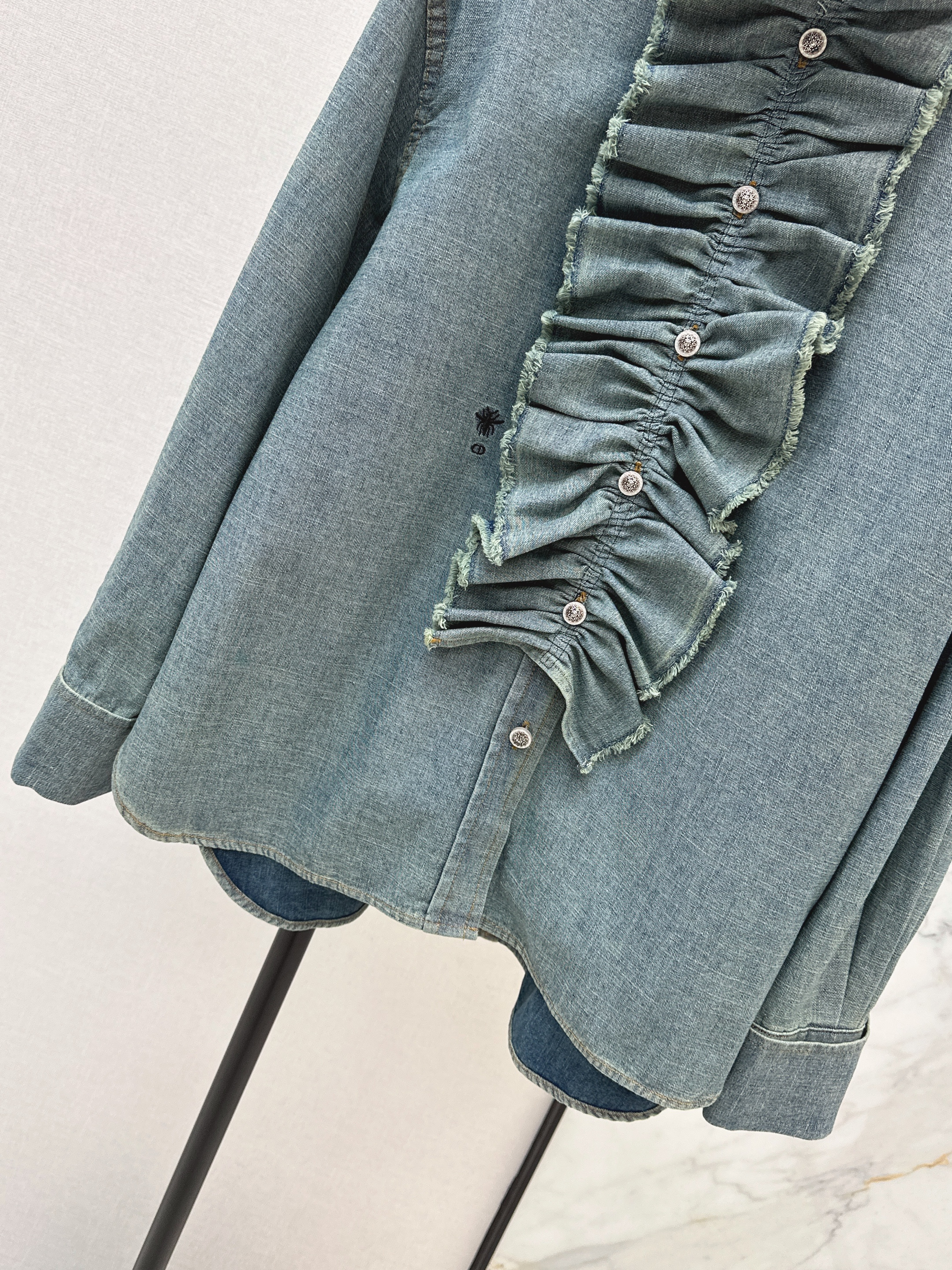 CD 26ss ruffle denim shirts