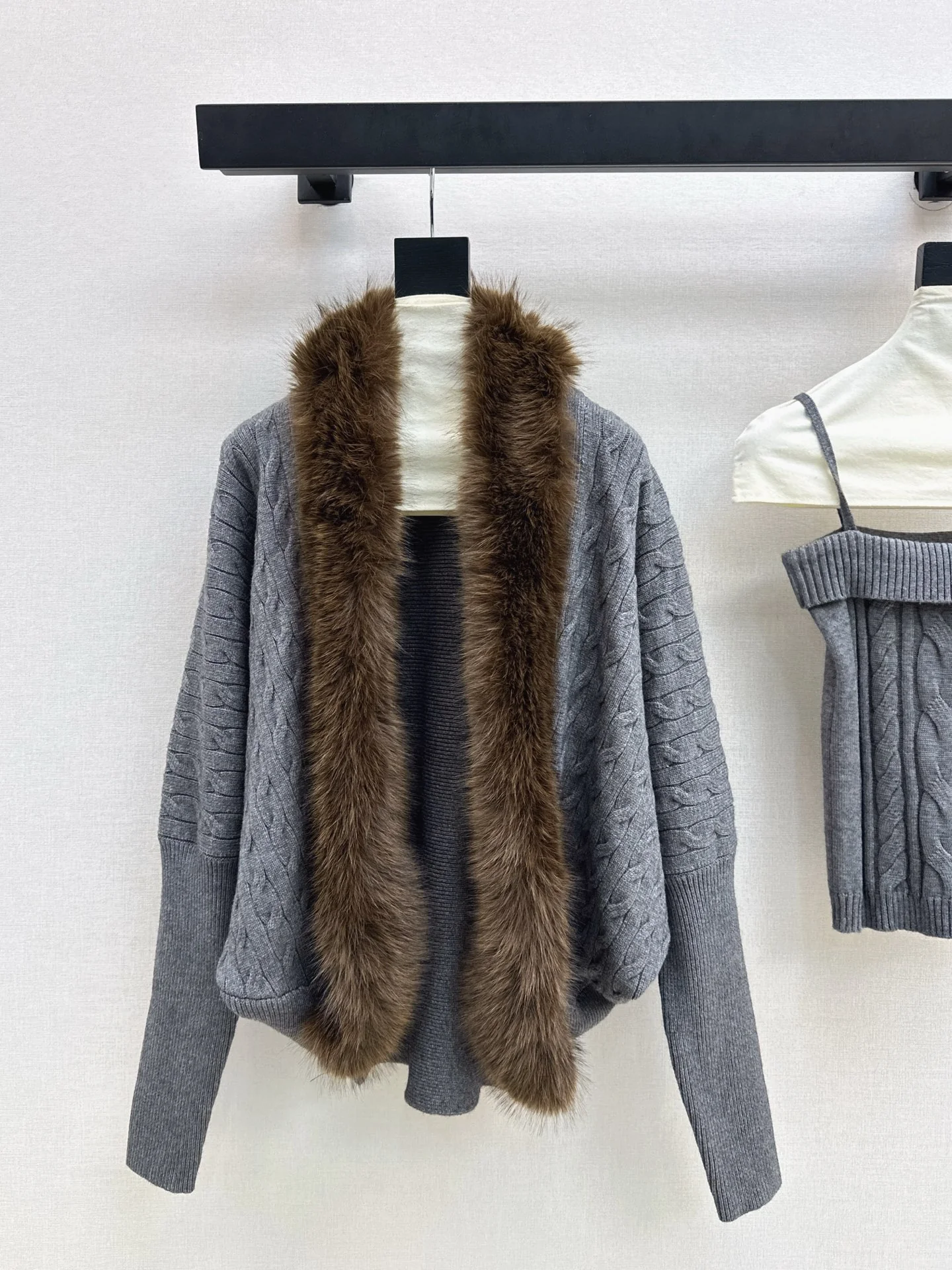 Miu 25fw knit tank top cardigan