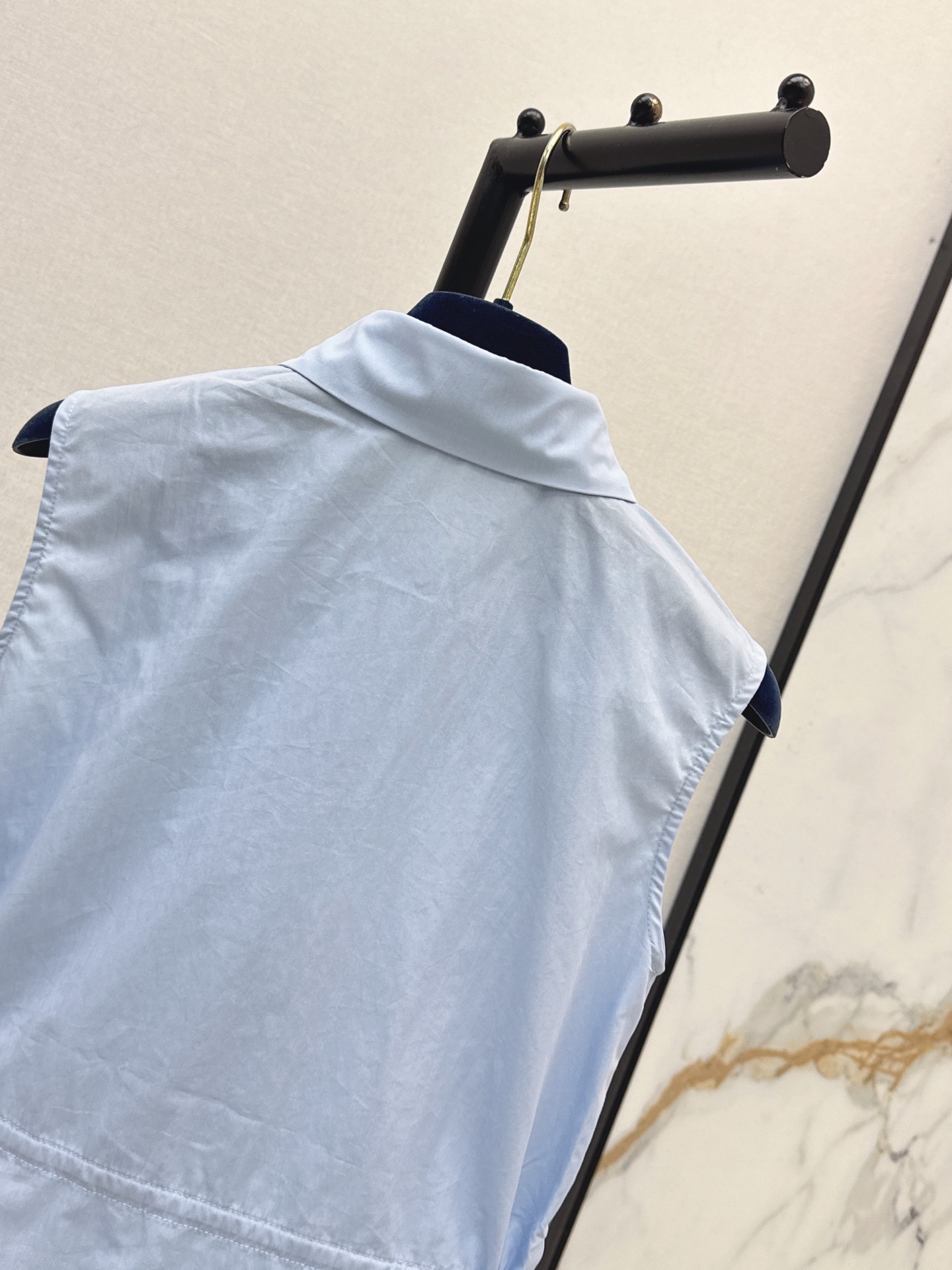 Loui 26ss sleeveless shirt
