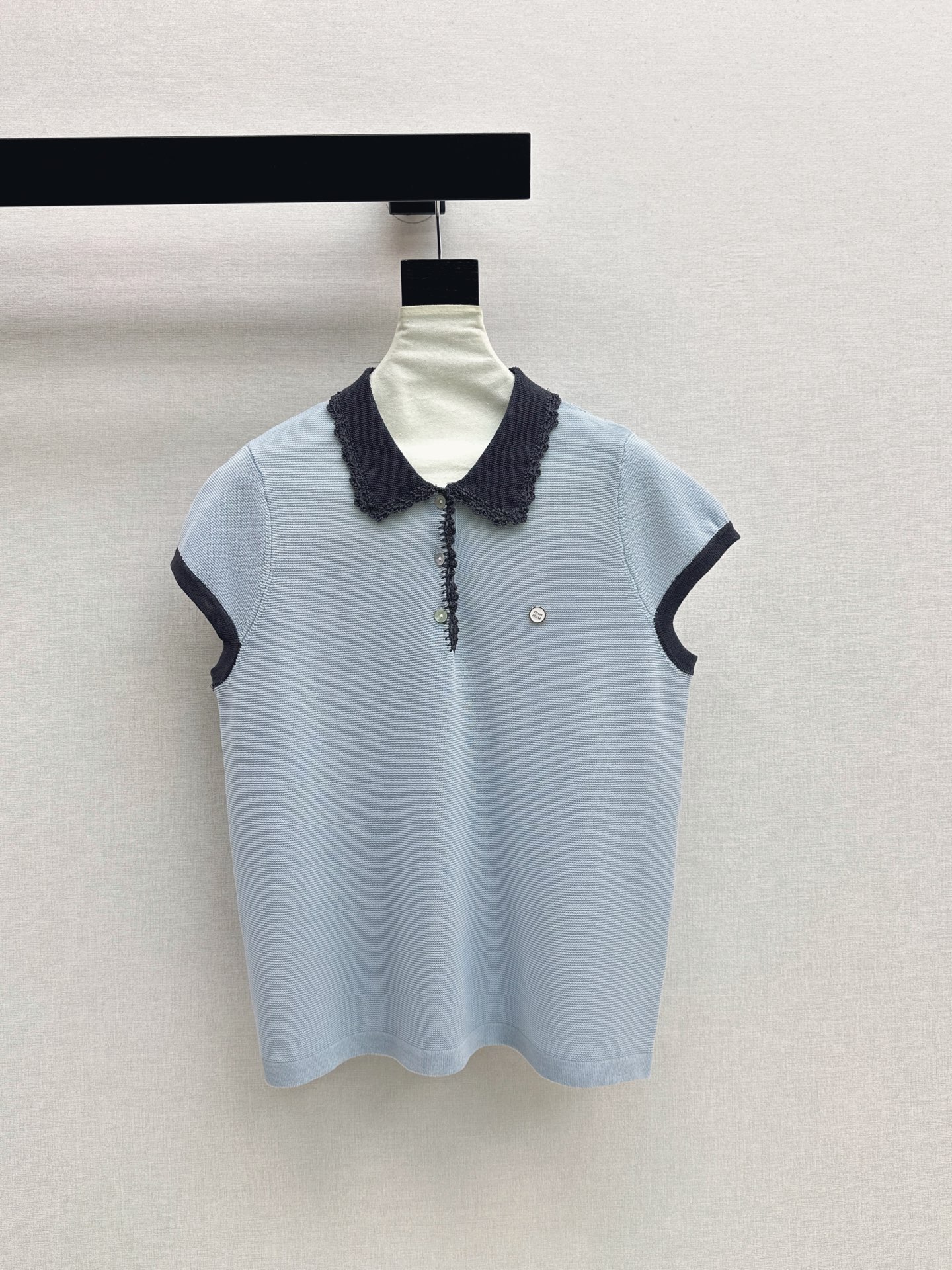 Miu 26ss sleeveless polo knitwear