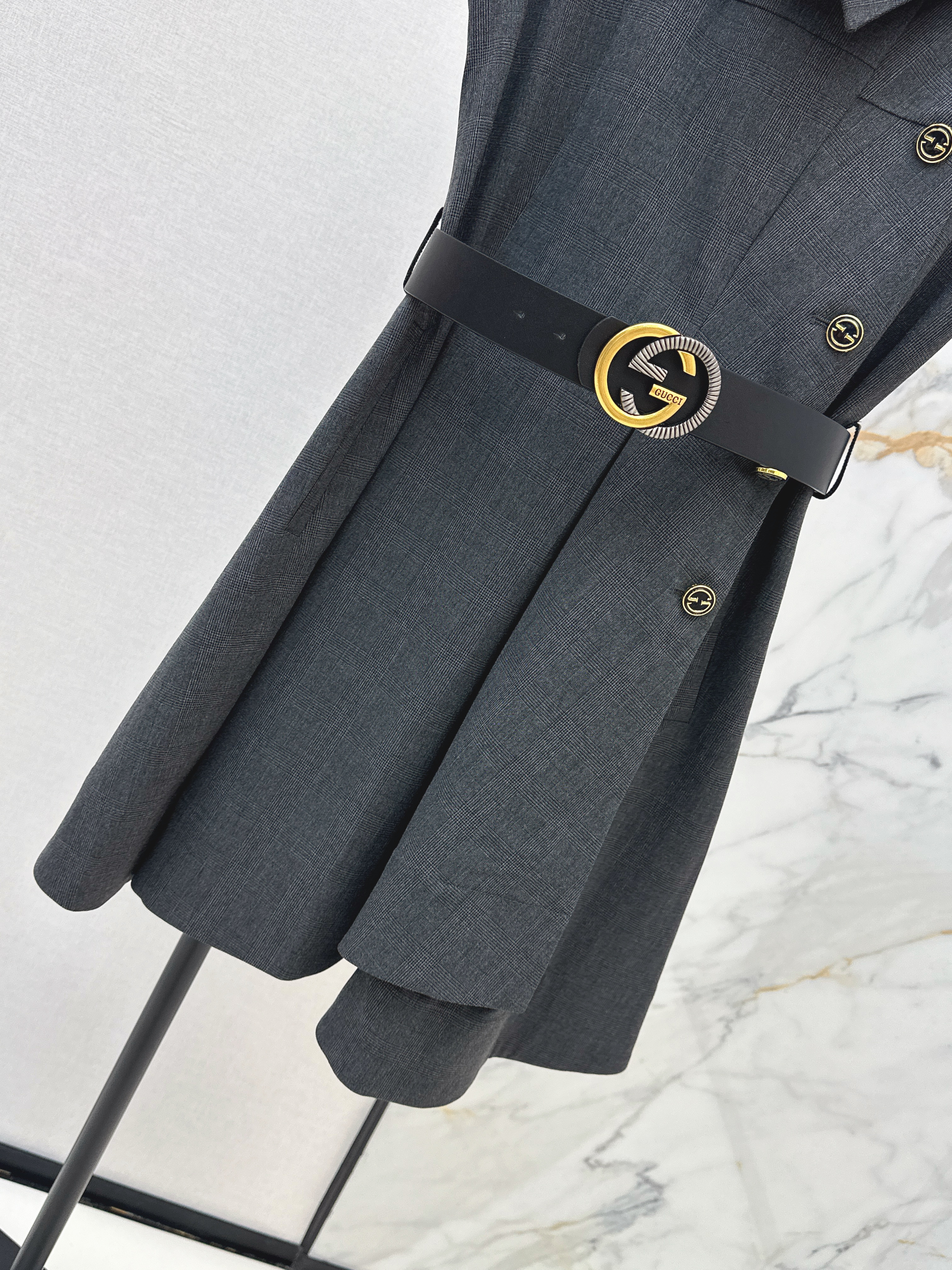 Guc 26ss sleeveless belted dress