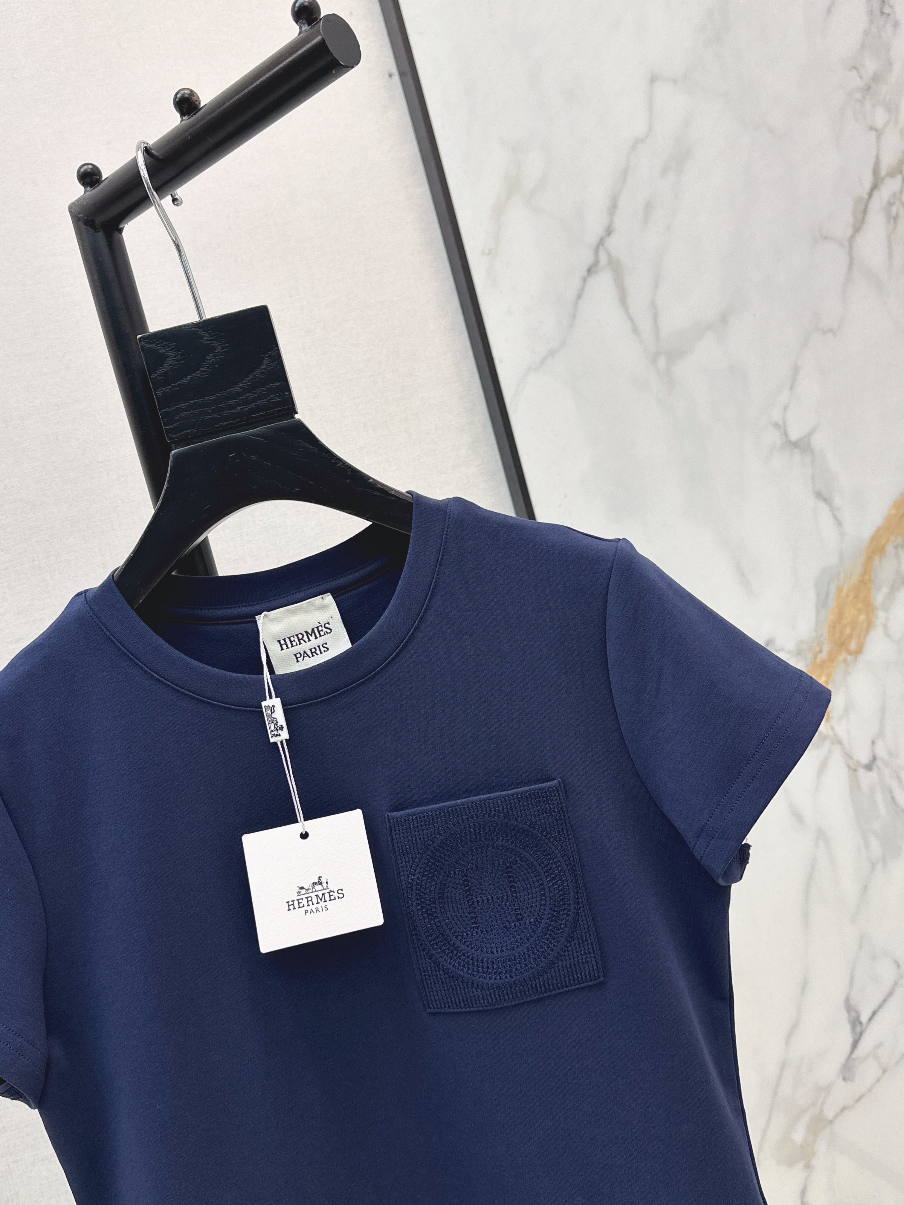 Her 26ss t-shirt