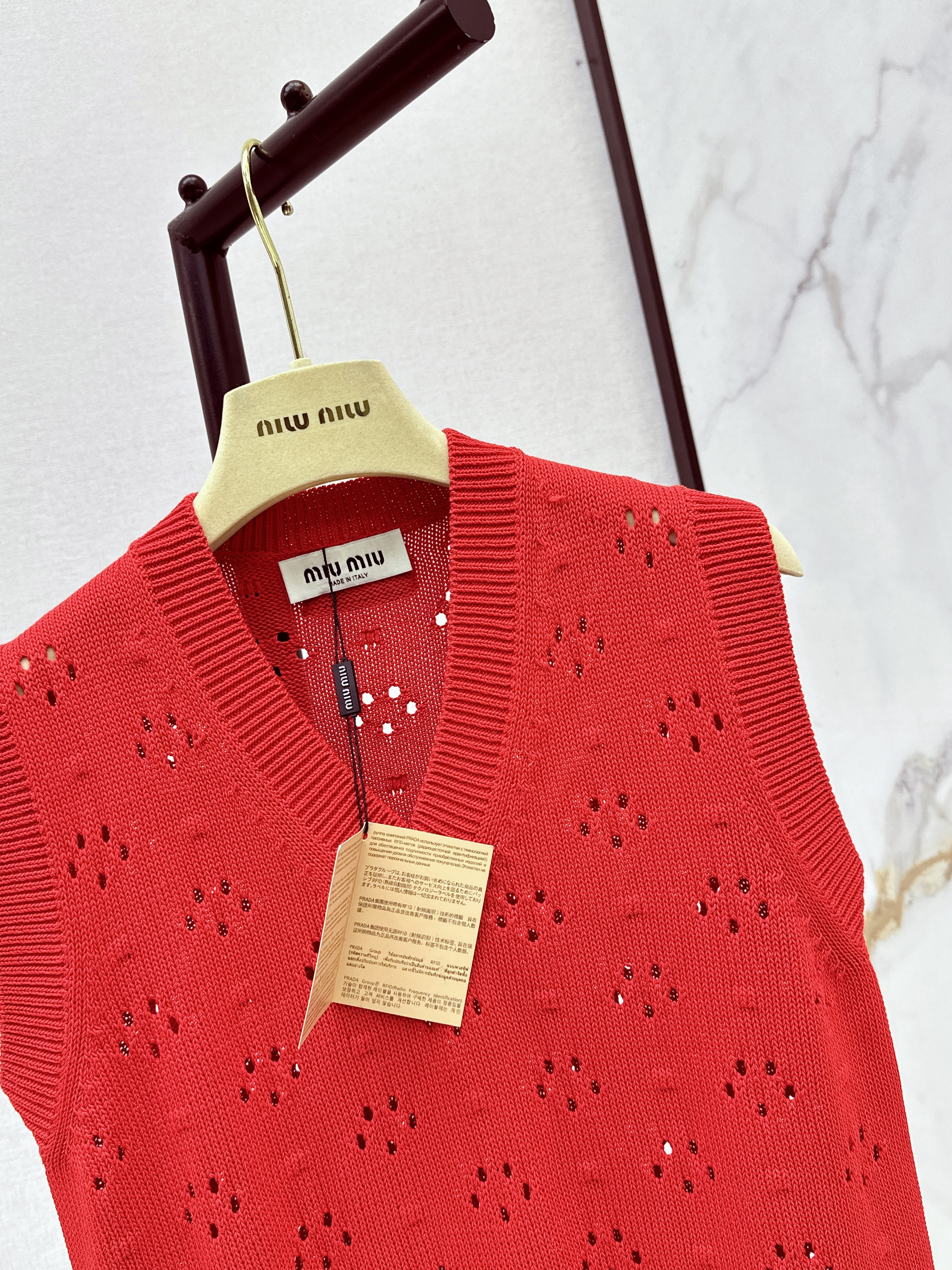 Miu 26ss hollow knit vest
