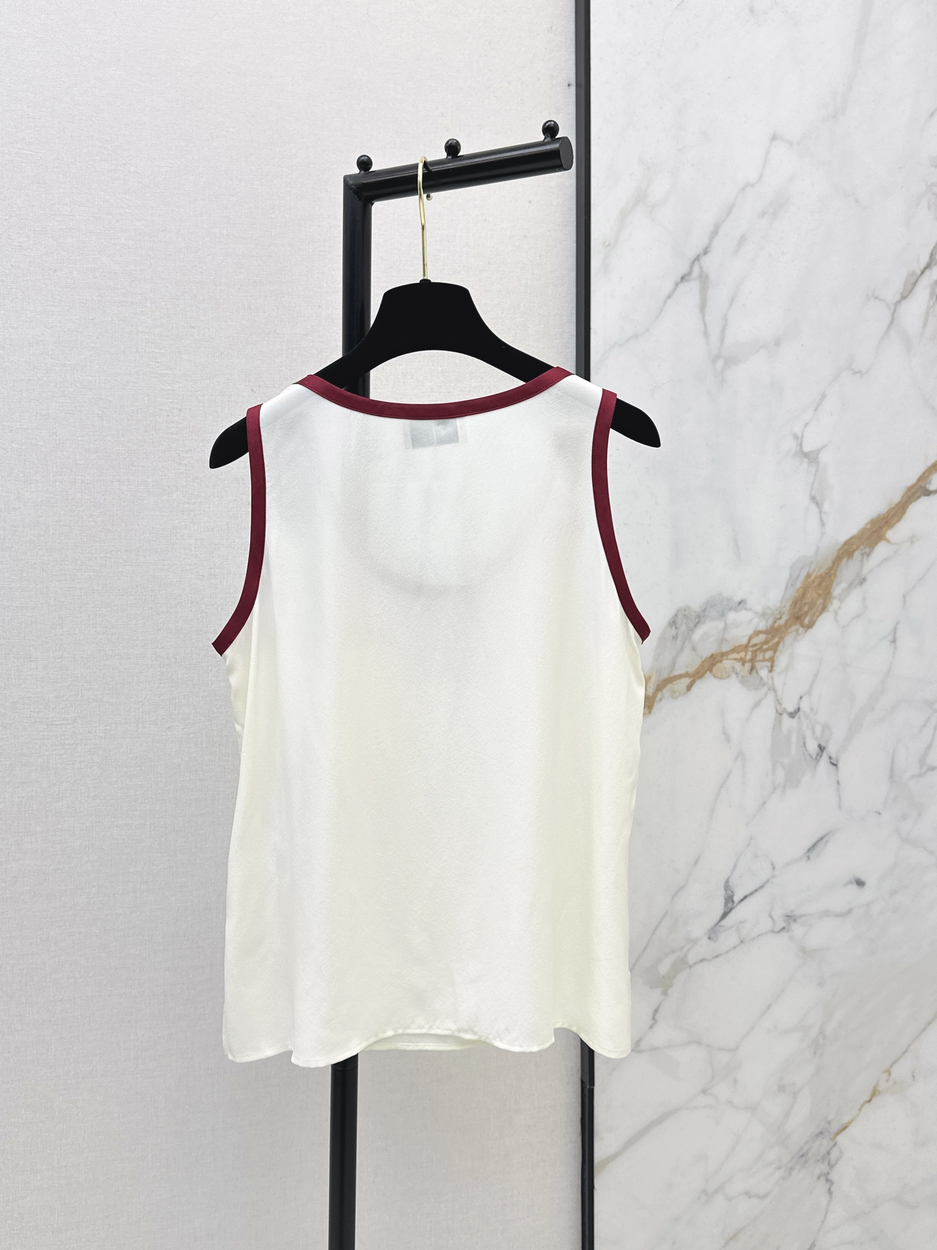 Chan 26ss silk vest