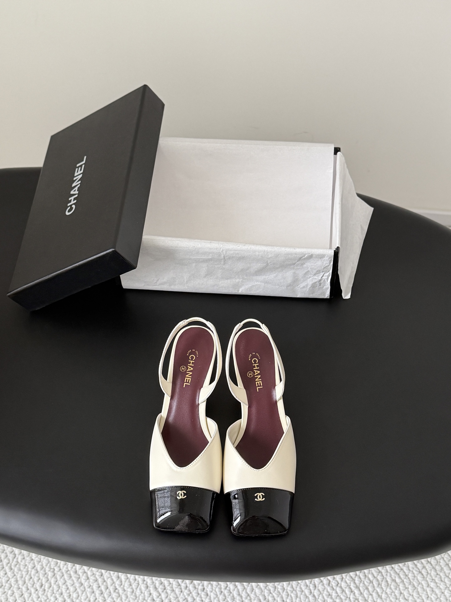 Chan two-tone slingback pumps