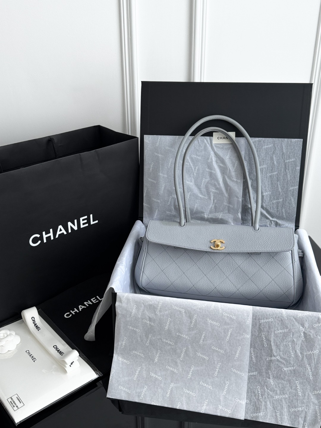 Chan 26S baguette bag