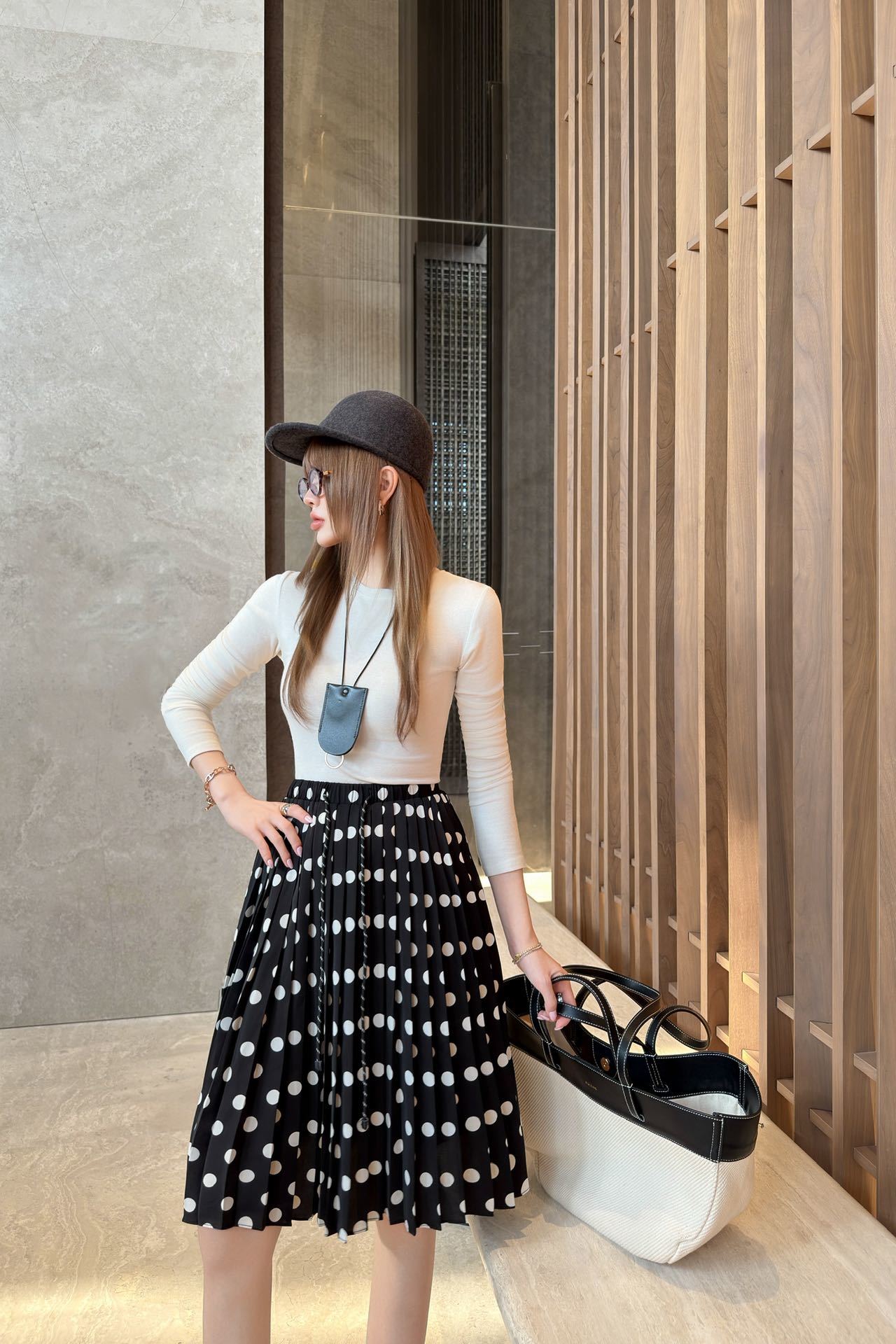 Miu 26ss polka dots pleated skirt
