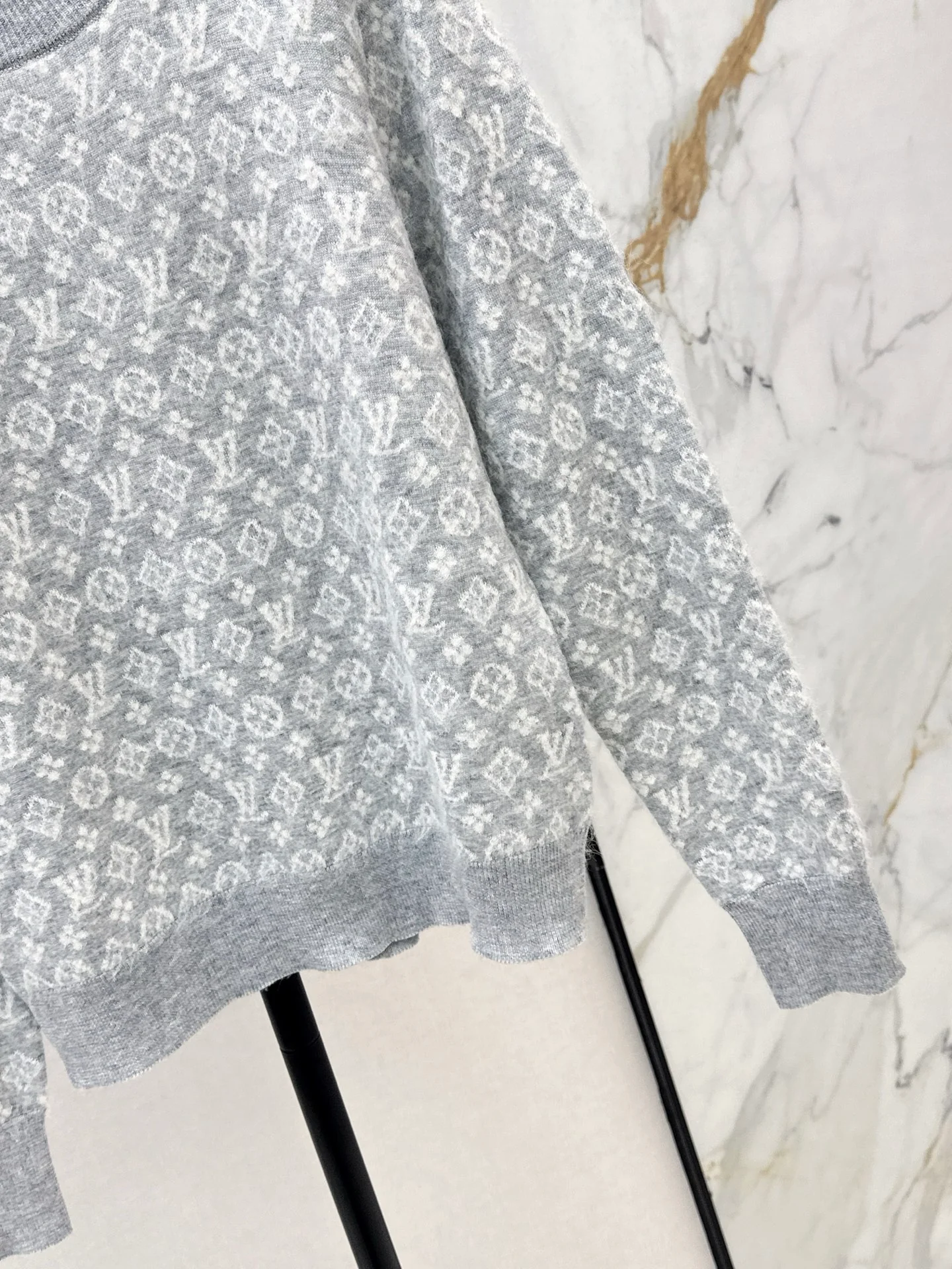 Loui 25fw jacquard sweater