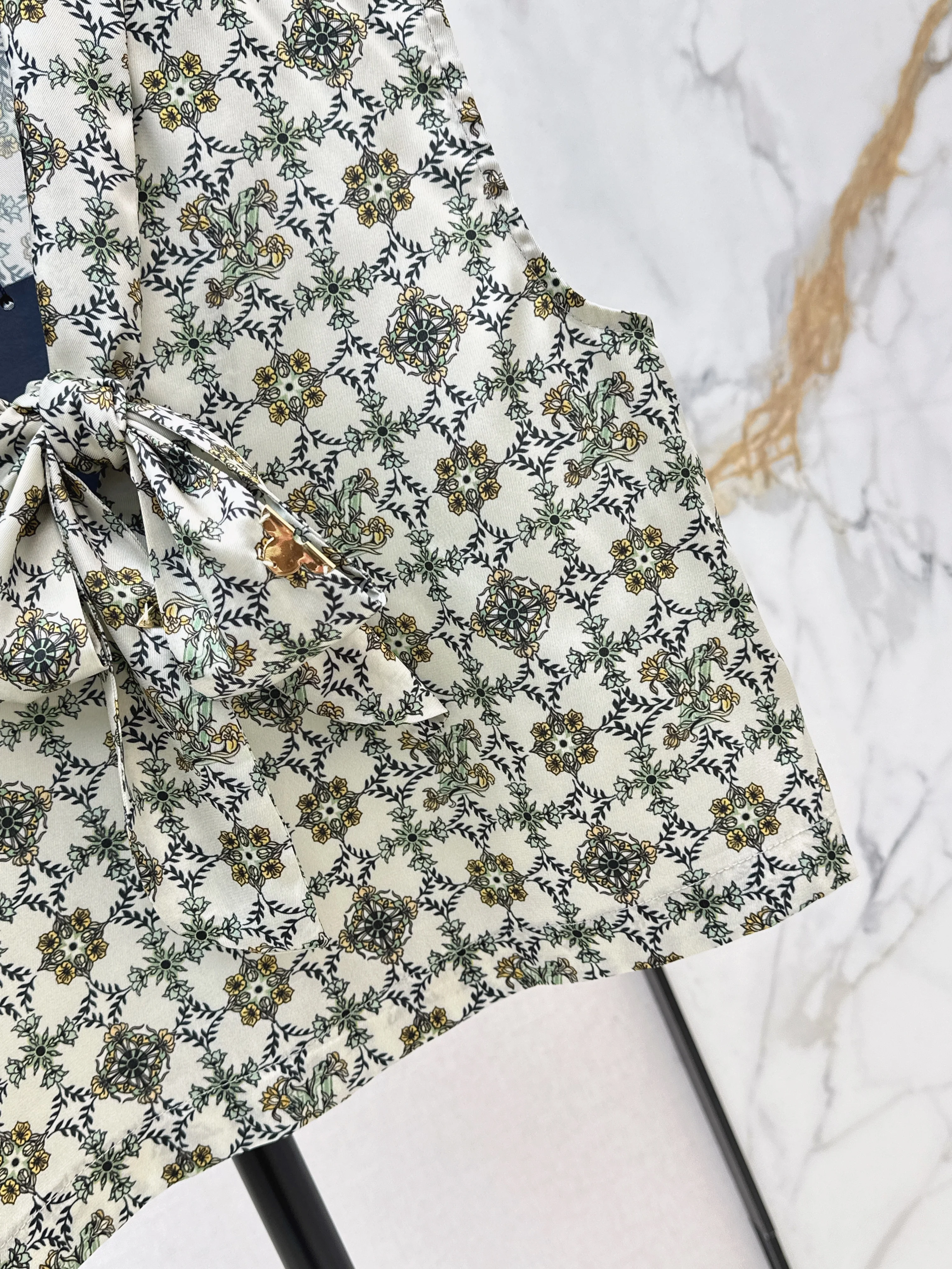 Louis 26ss print sleeveless top