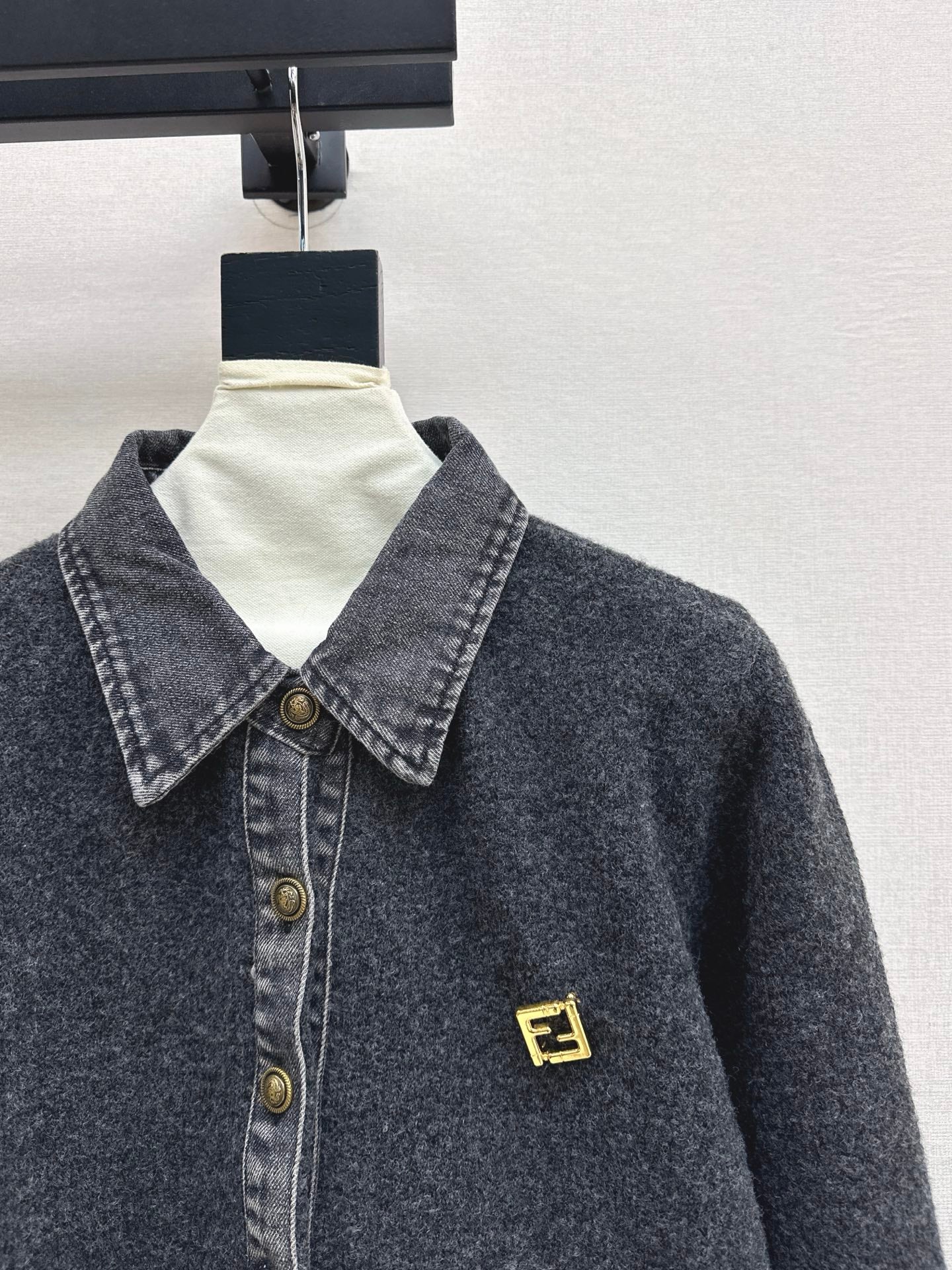 Fend 25fw contrast denim polo sweater